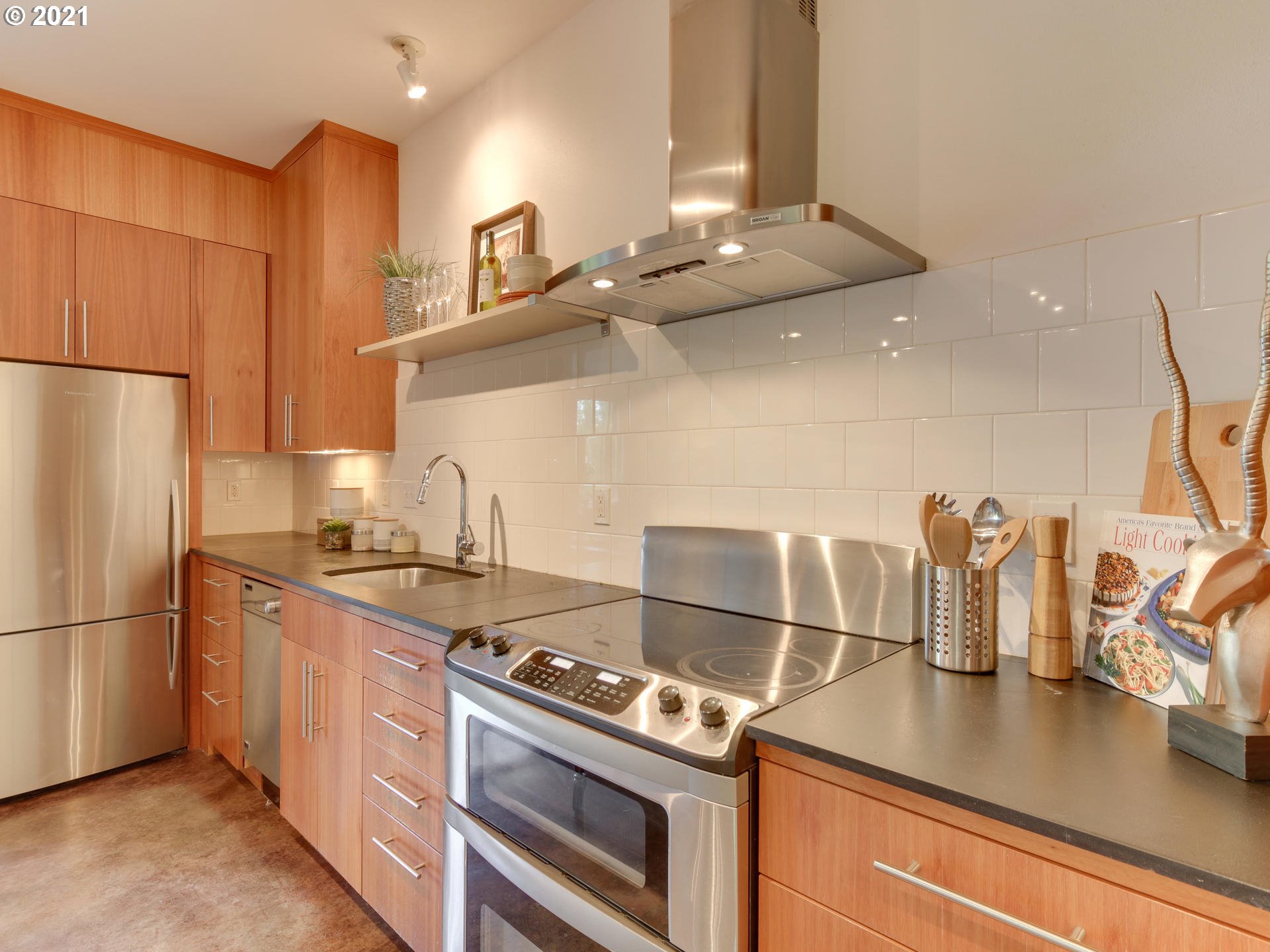 Photo #6: 21079196 Listing 