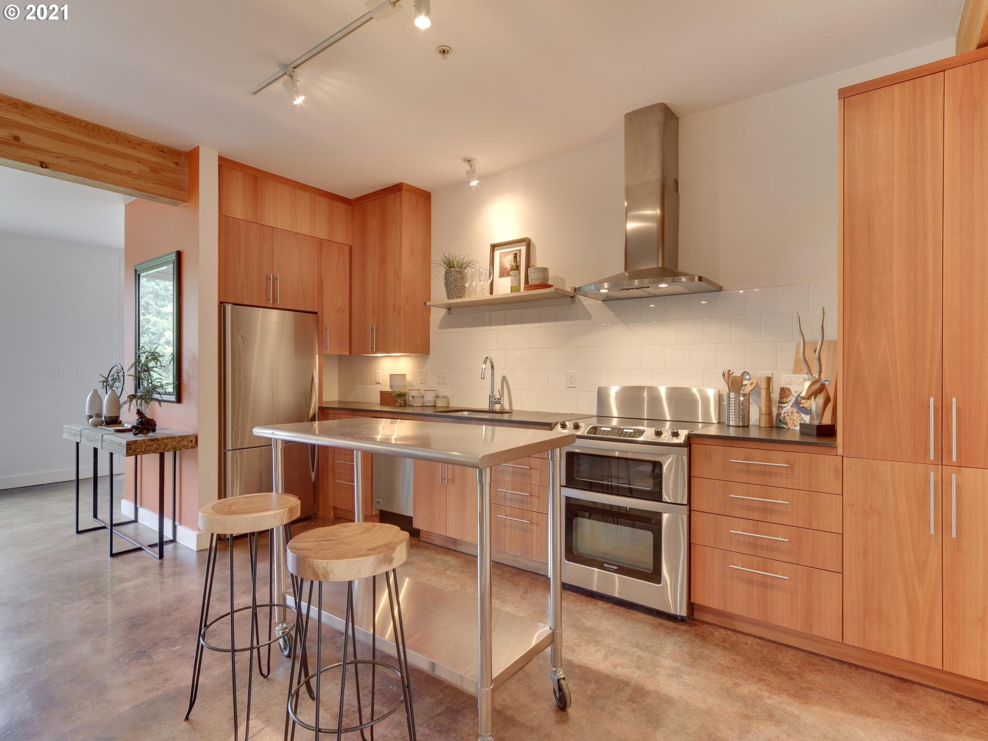 Photo #4: 21079196 Listing 