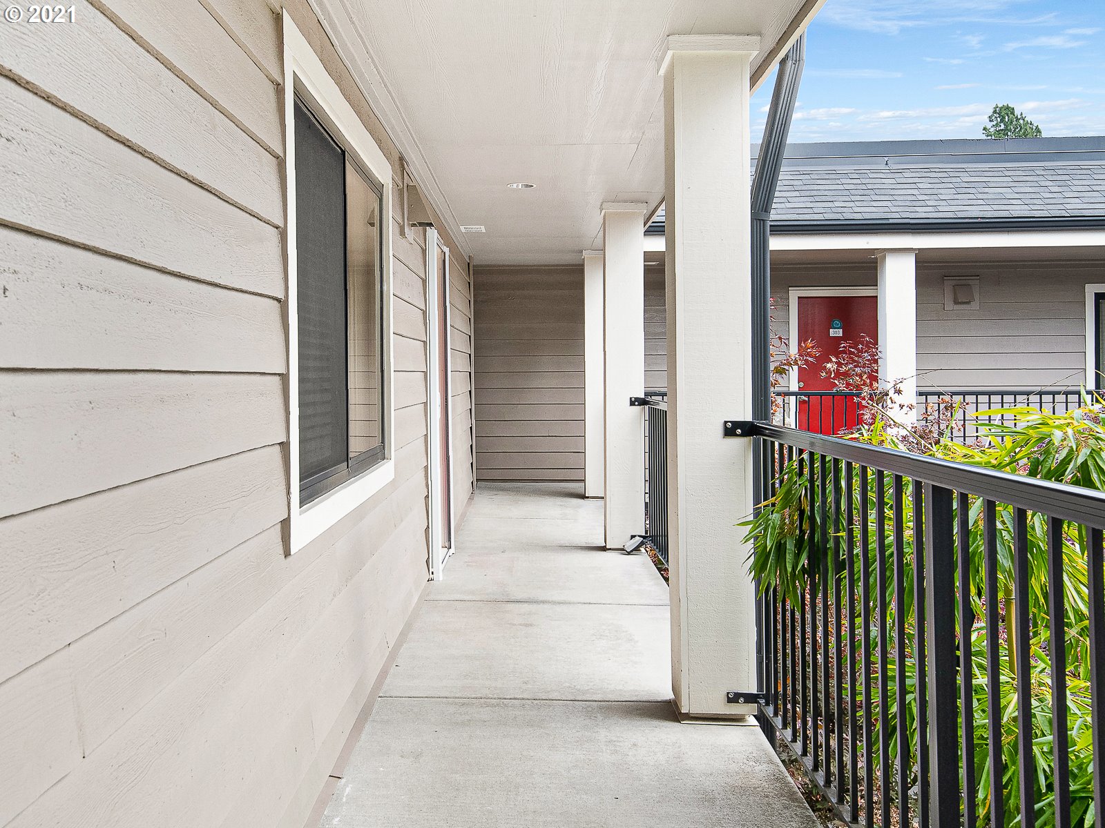 Photo #6: 21081669 Listing 