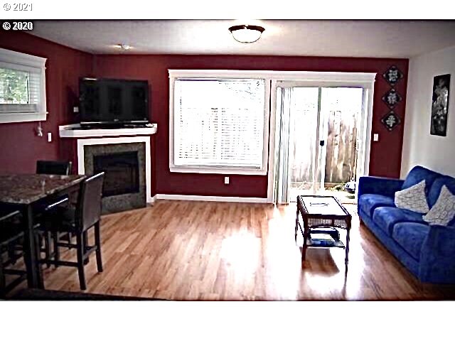 Photo #4: 21085183 Listing 