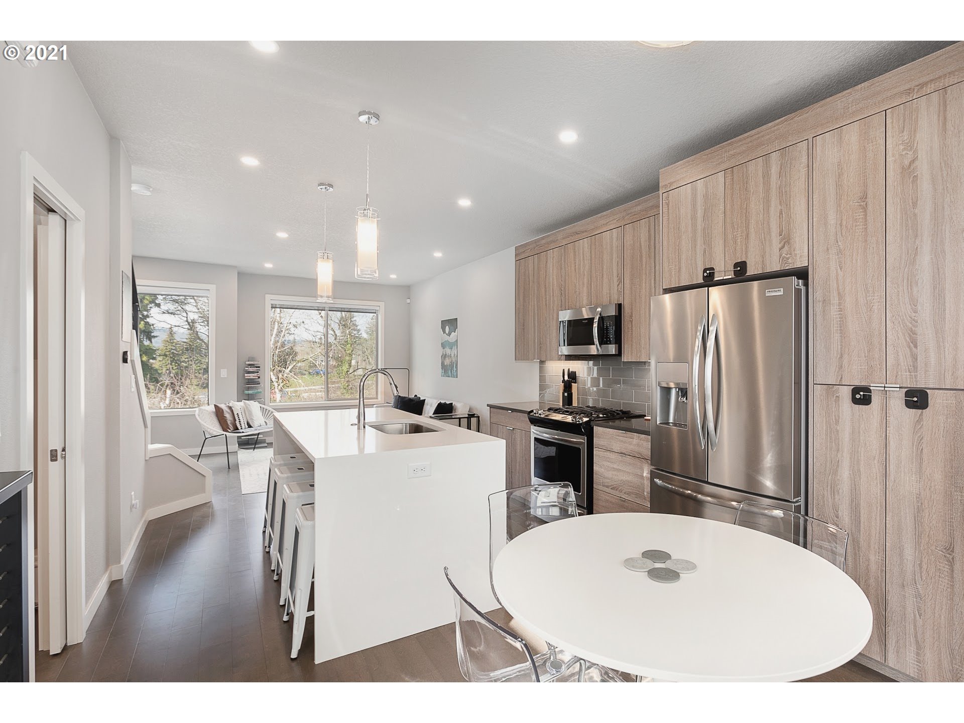 Photo #3: 21086776 Listing 