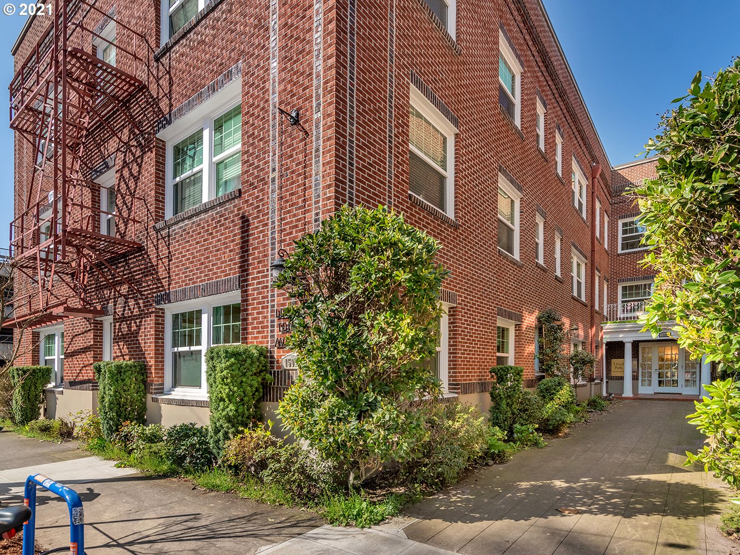 Photo #2: 21088008 Listing 
