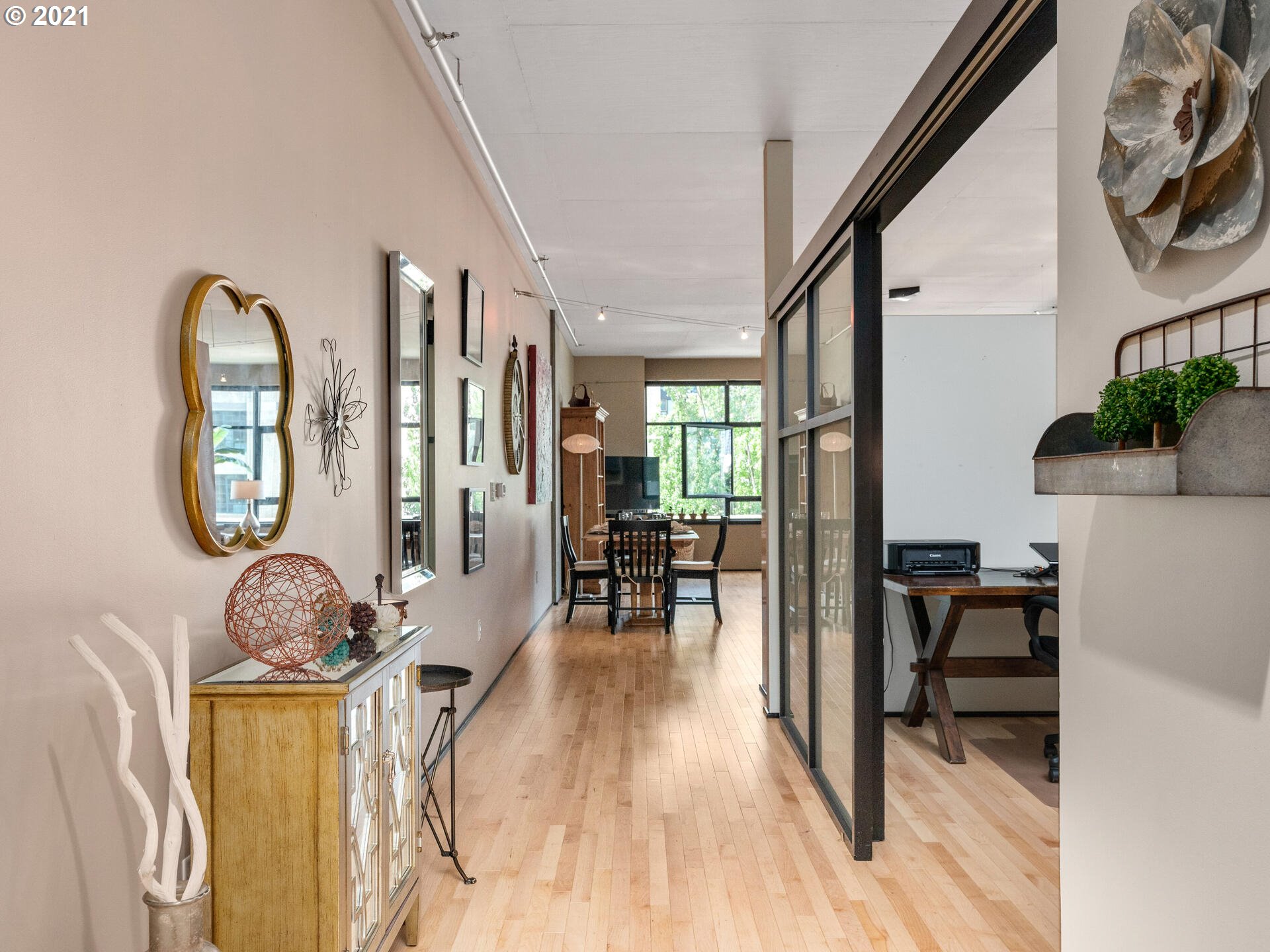 Photo #6: 21088235 Listing 