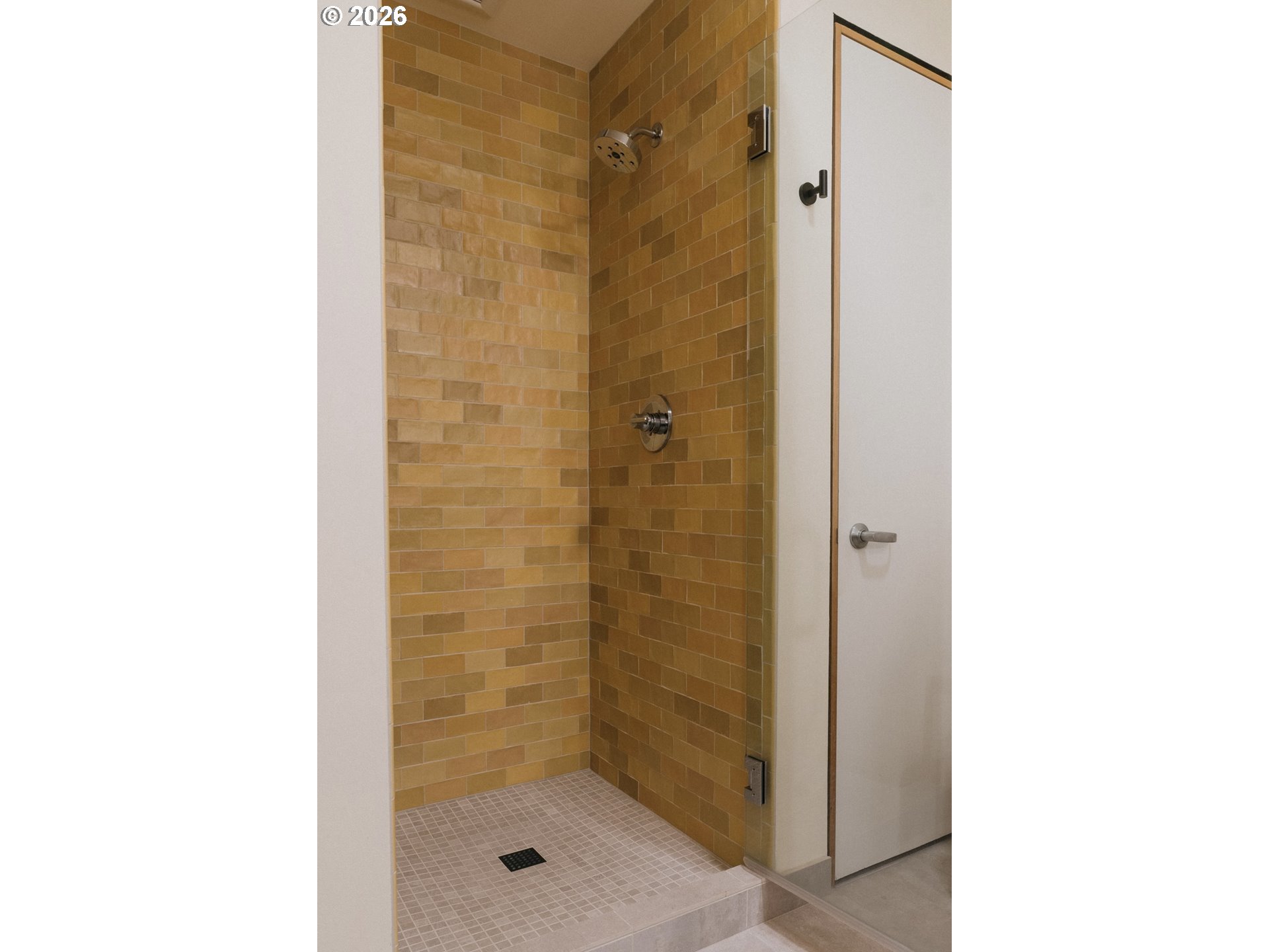 Photo #3: 210896649 Listing: Photo #3