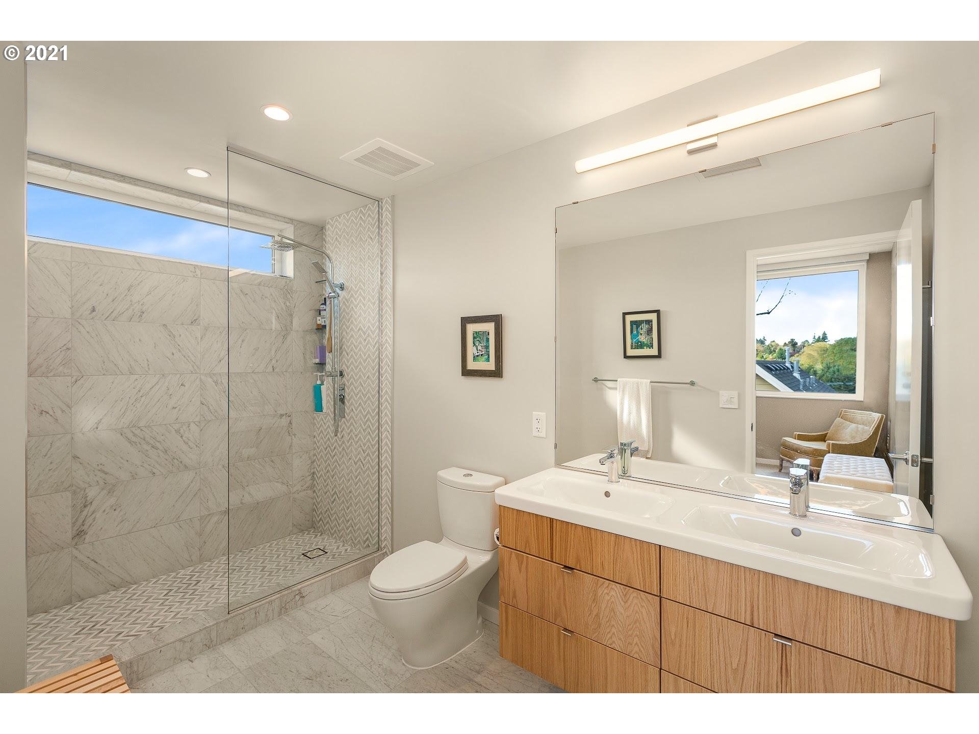 Photo #5: 21090252 Listing 