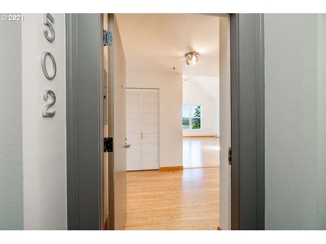 Photo #5: 21094684 Listing 