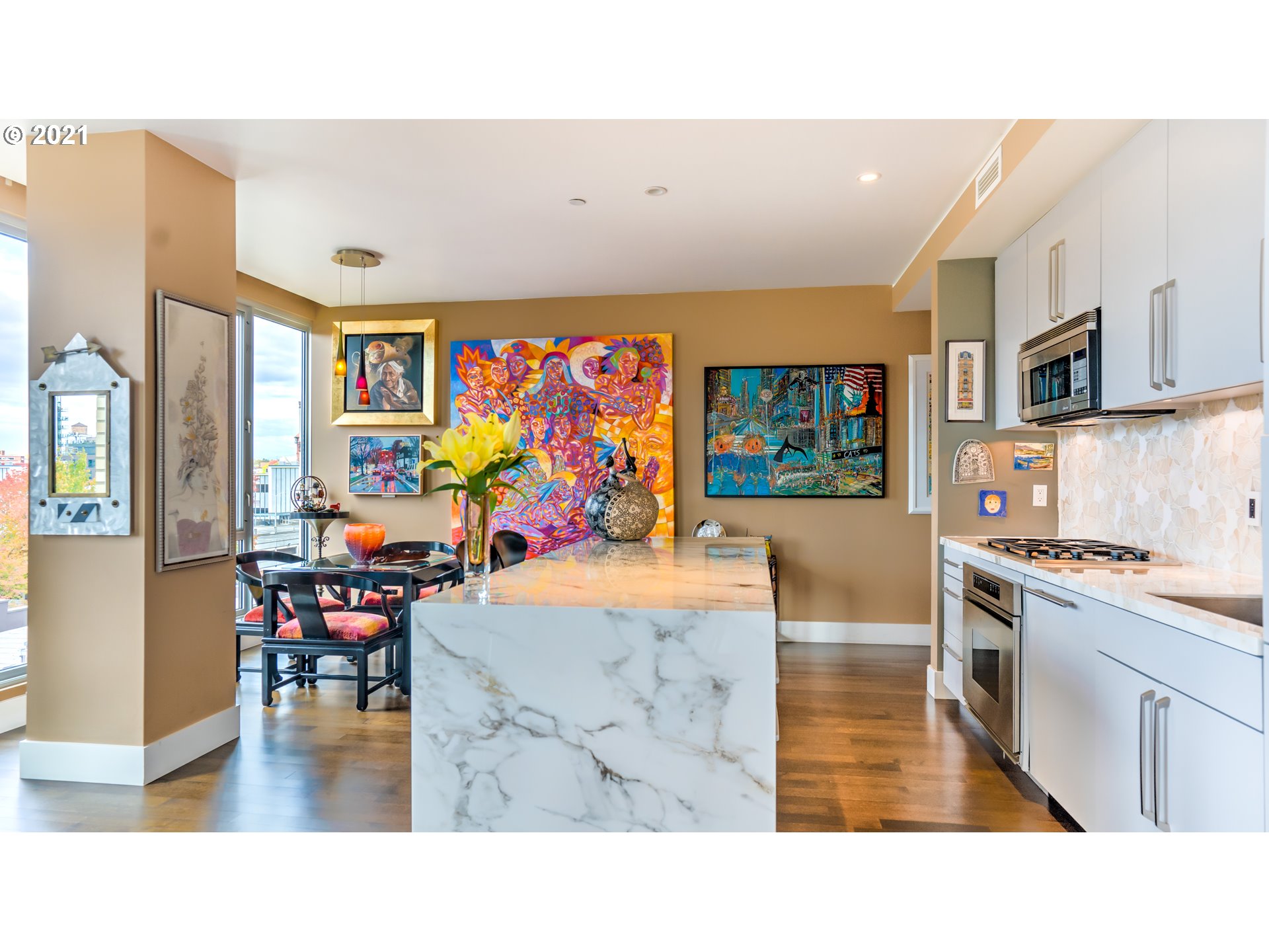Photo #3: 21095229 Listing 