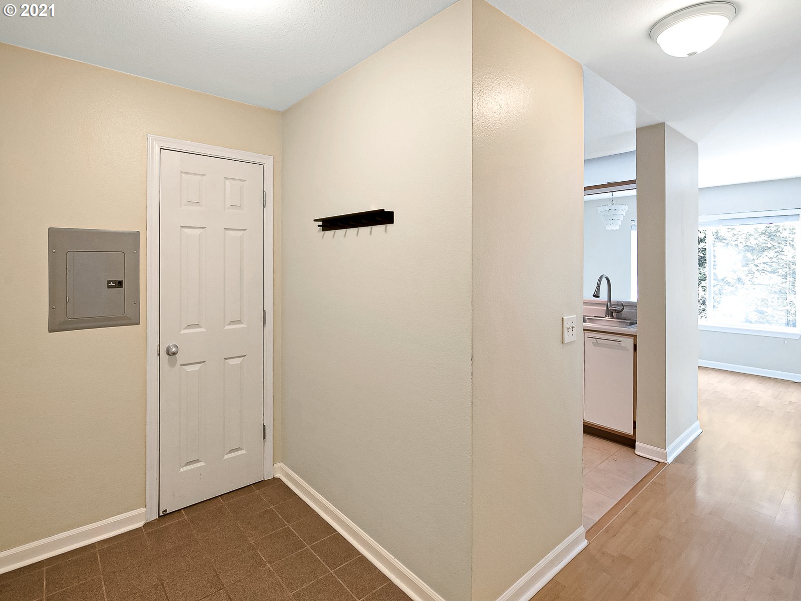 Photo #3: 21095803 Listing 