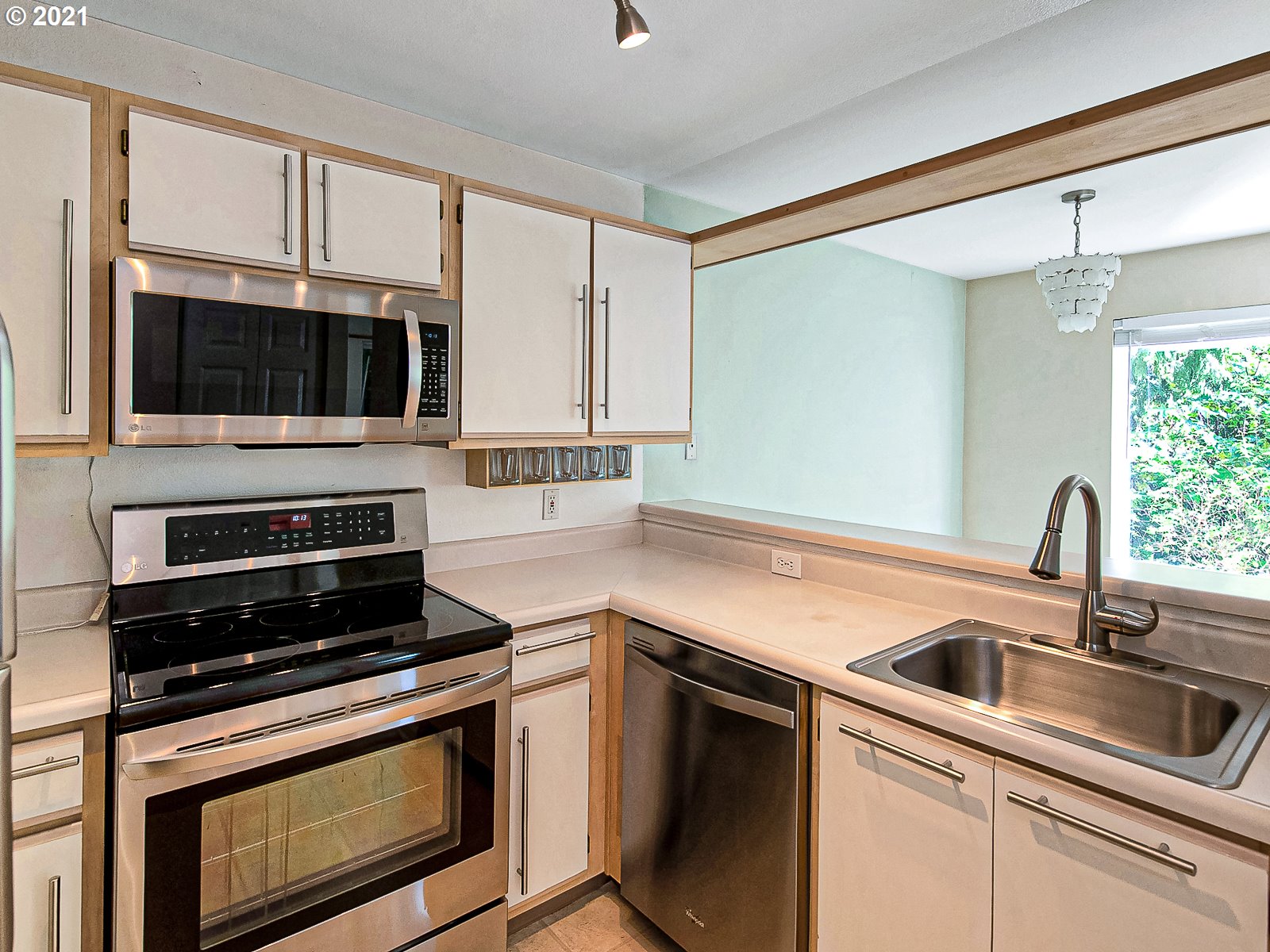 Photo #6: 21095803 Listing 