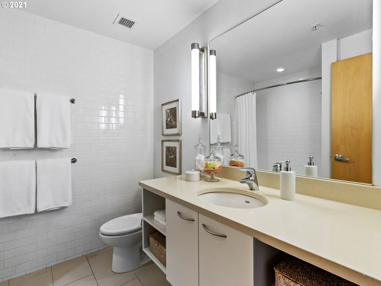 Photo #6: 21095841 Listing 