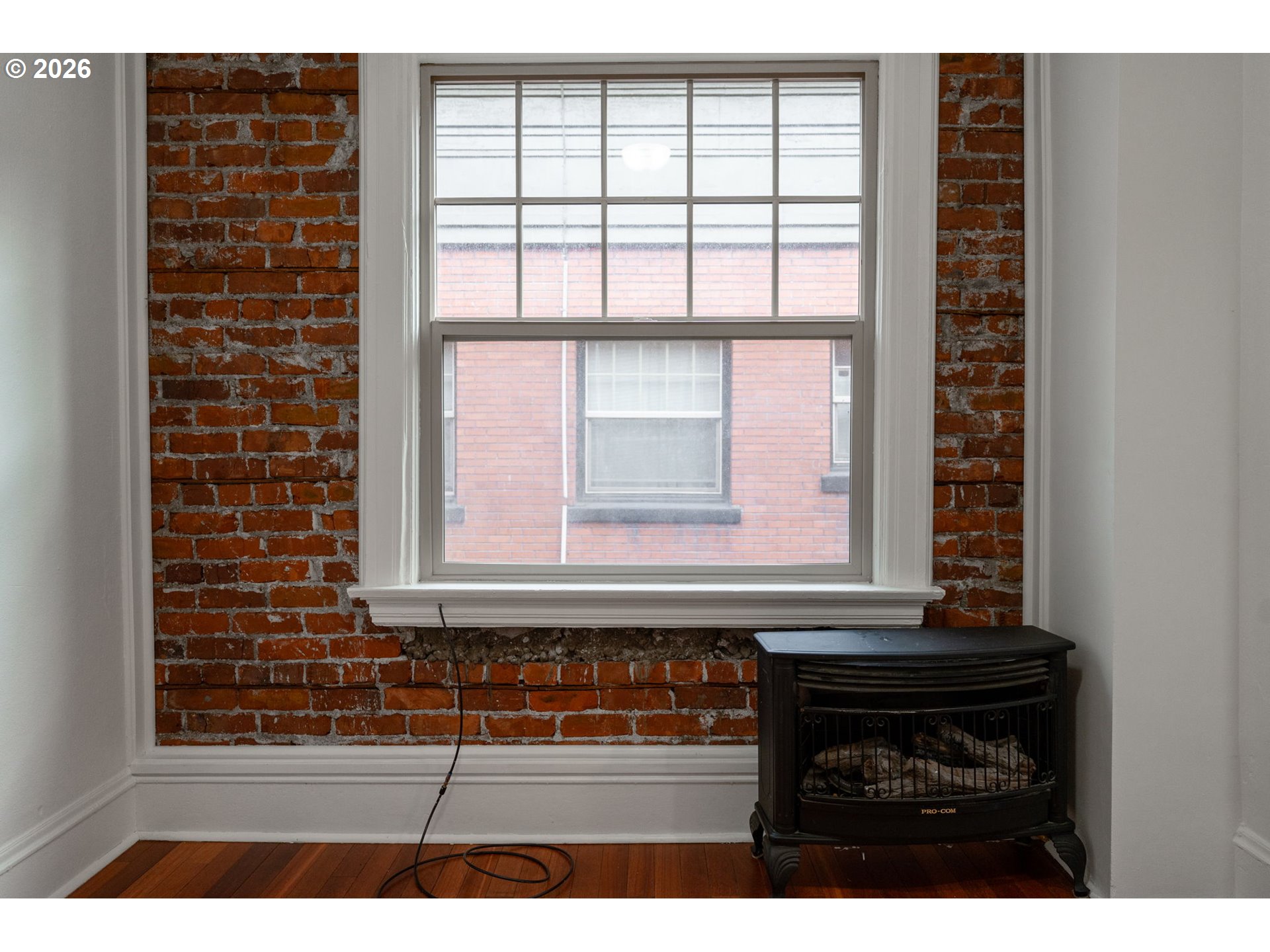 Photo #4: 210982259 Listing: Photo #4