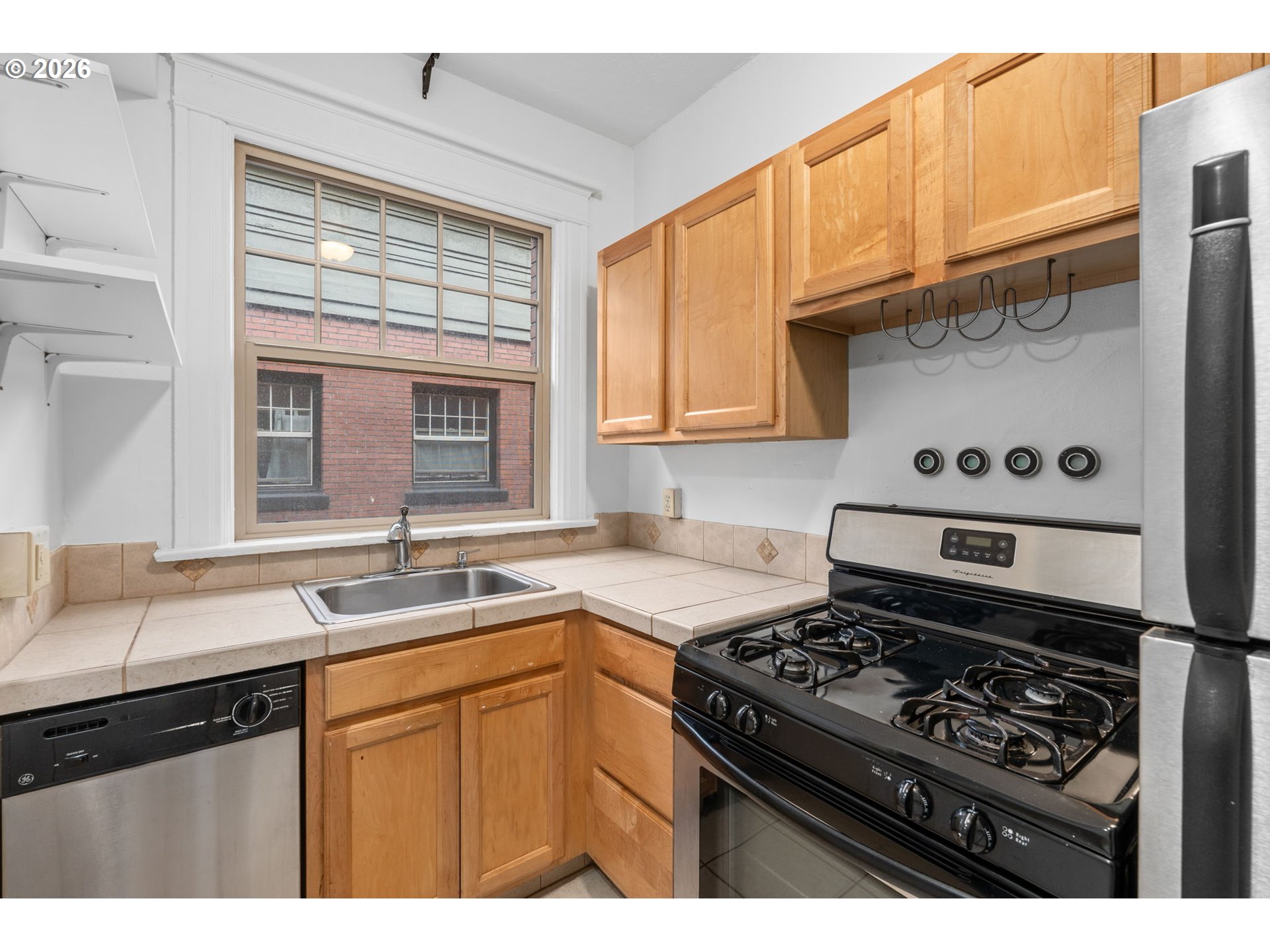 Photo #10: 210982259 Listing: Photo #10