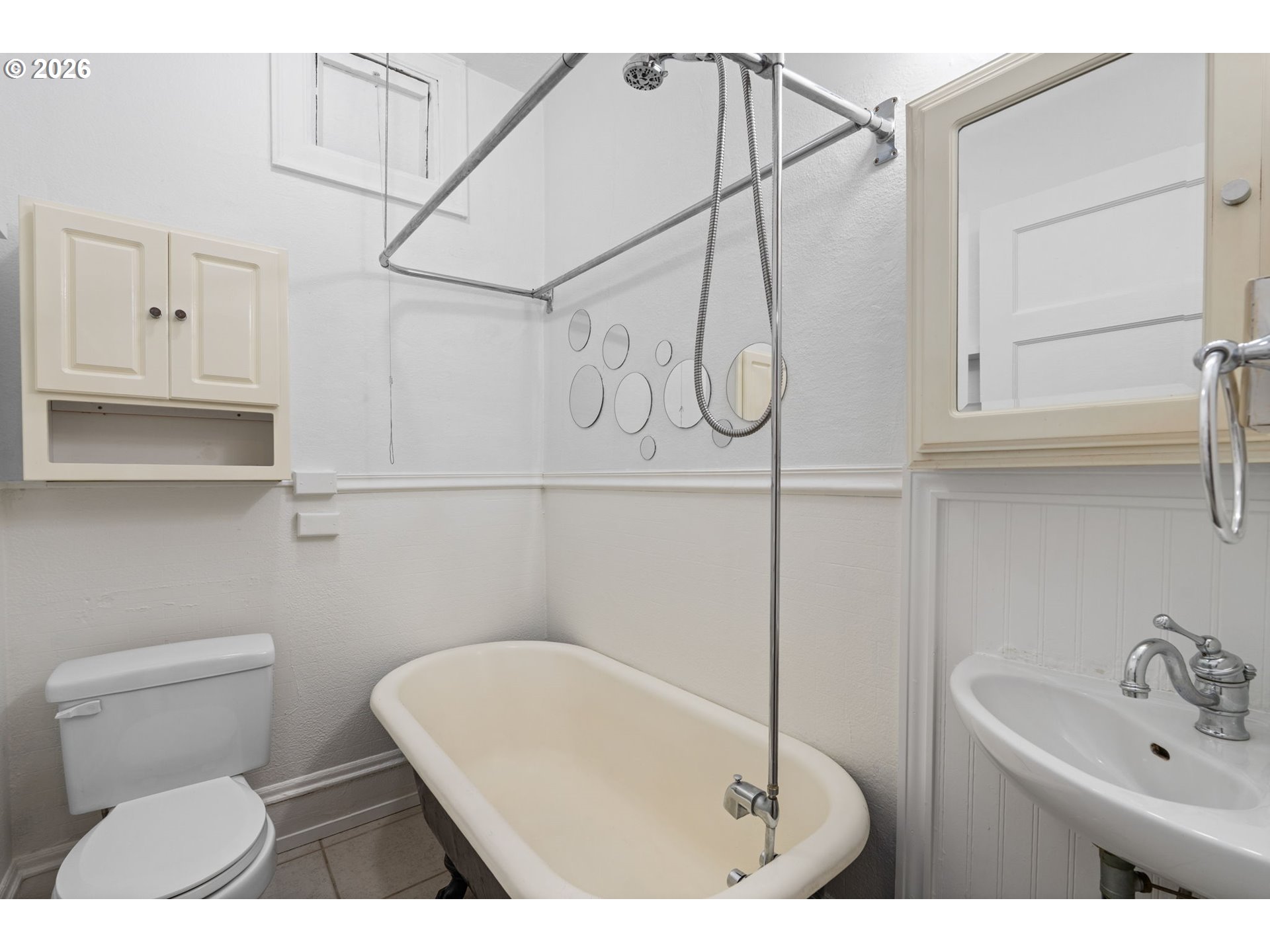 Photo #12: 210982259 Listing: Photo #12