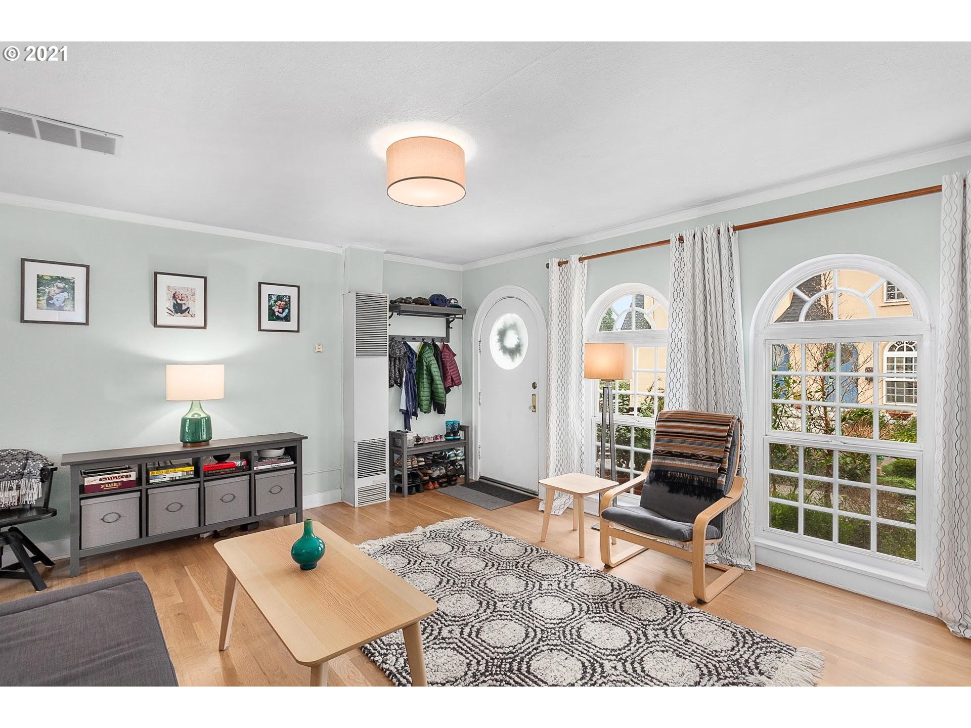 Photo #6: 21100178 Listing 