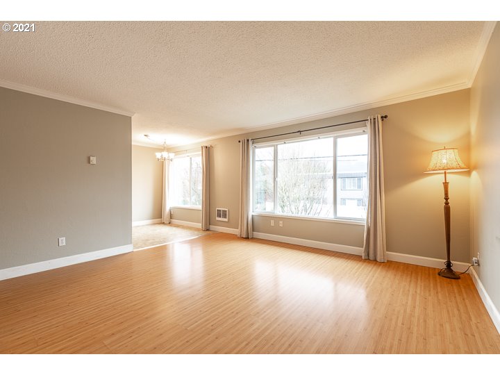 Photo #6: 21100251 Listing 