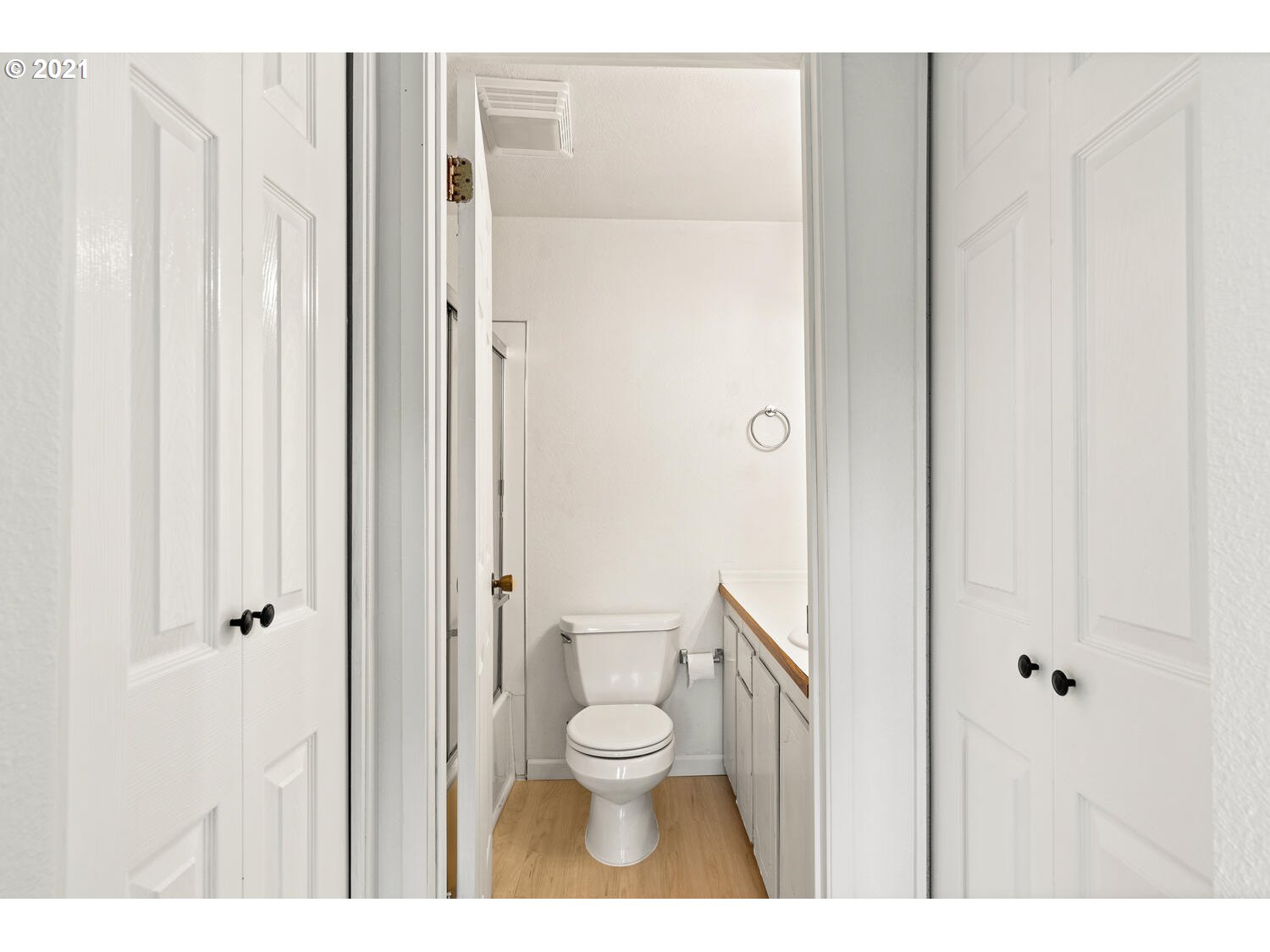 Photo #3: 21103054 Listing 