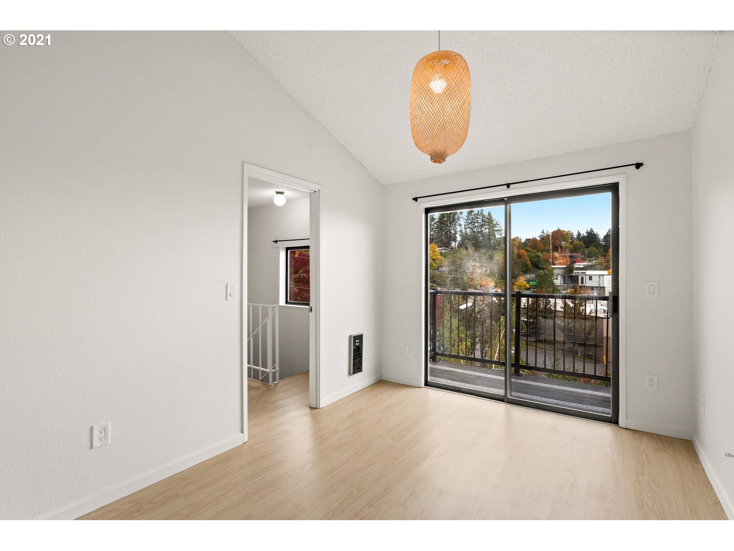Photo #2: 21103054 Listing 