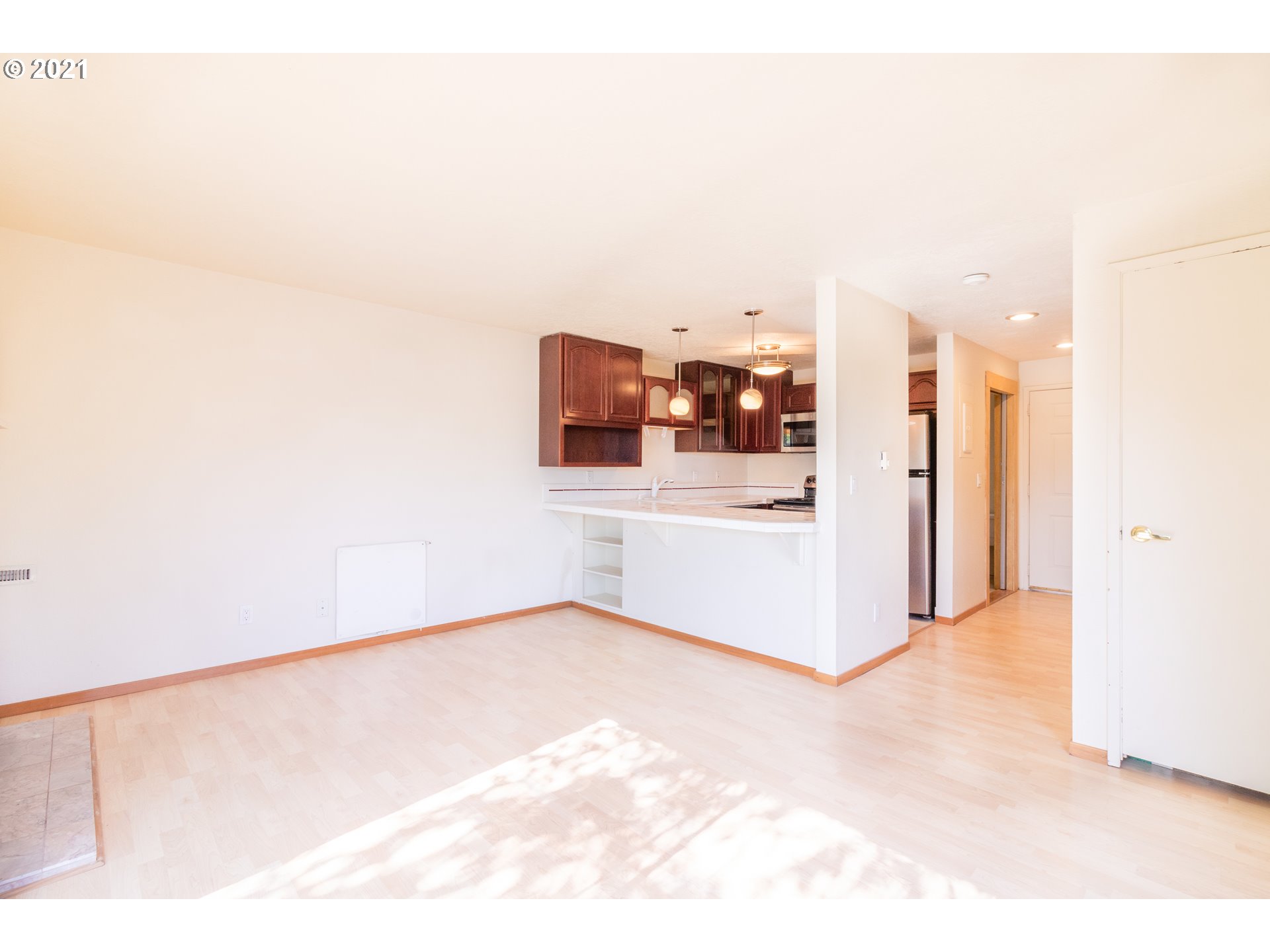 Photo #3: 21104049 Listing 