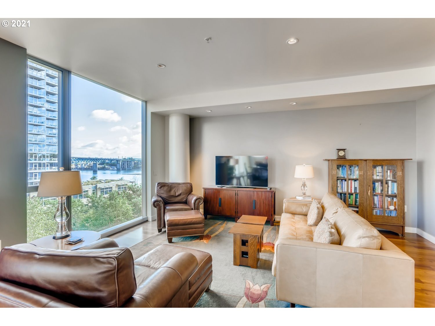 Photo #6: 21104698 Listing 