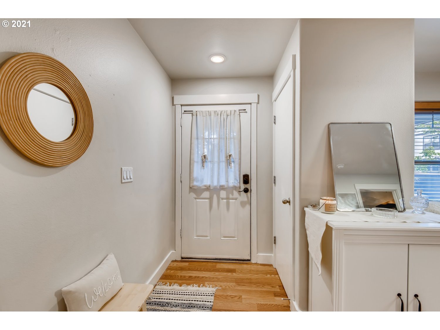 Photo #3: 21104785 Listing 