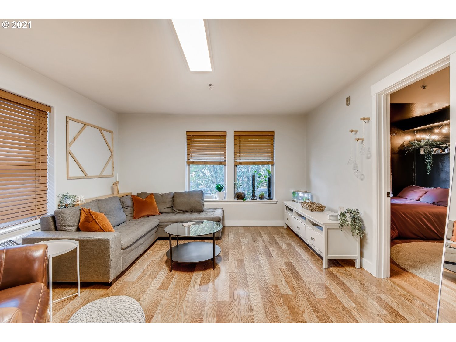 Photo #4: 21104785 Listing 