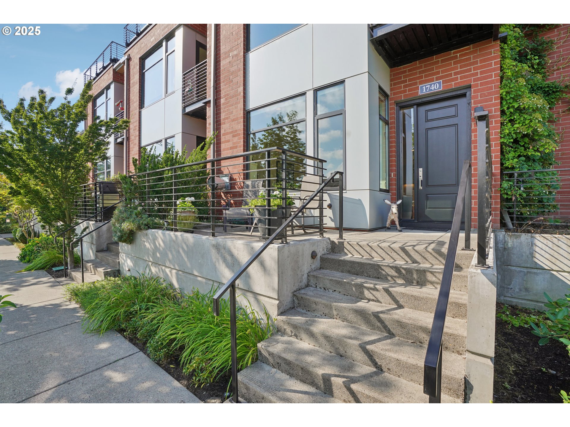 Photo #4: 211060500 Listing: Photo #4