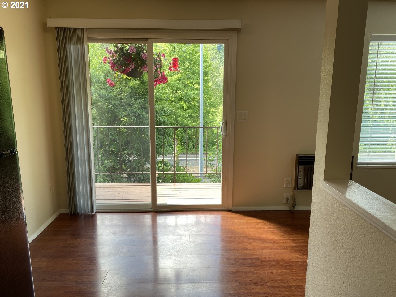 Photo #5: 21107715 Listing 