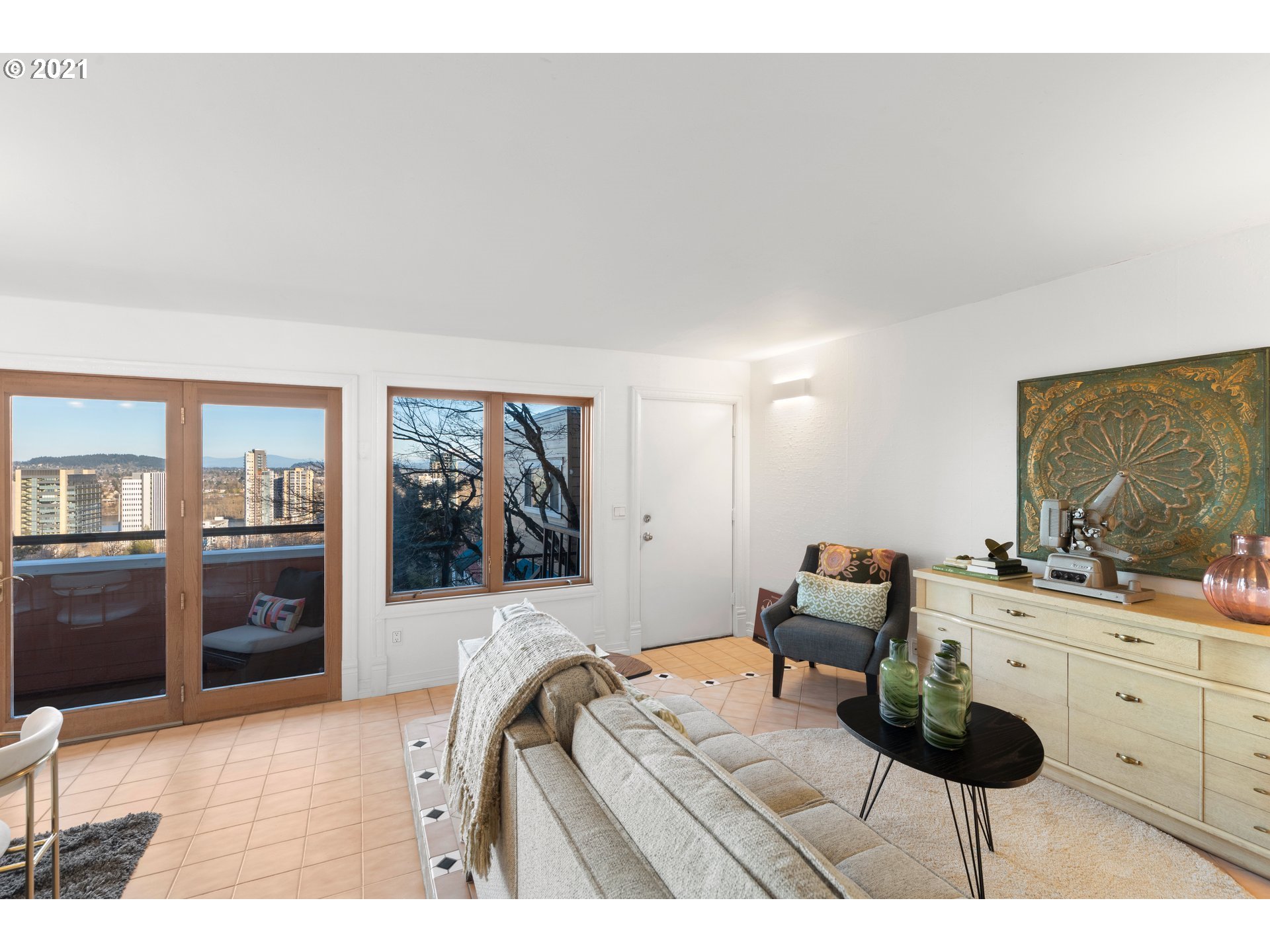 Photo #5: 21107730 Listing 