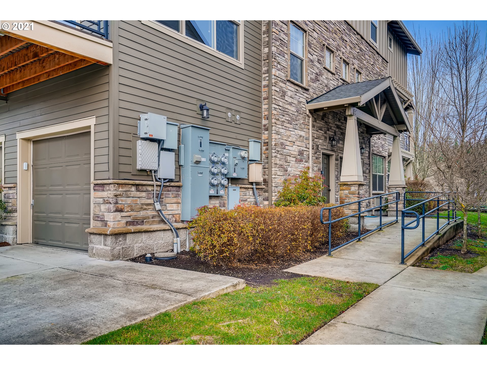 Photo #4: 21107878 Listing 