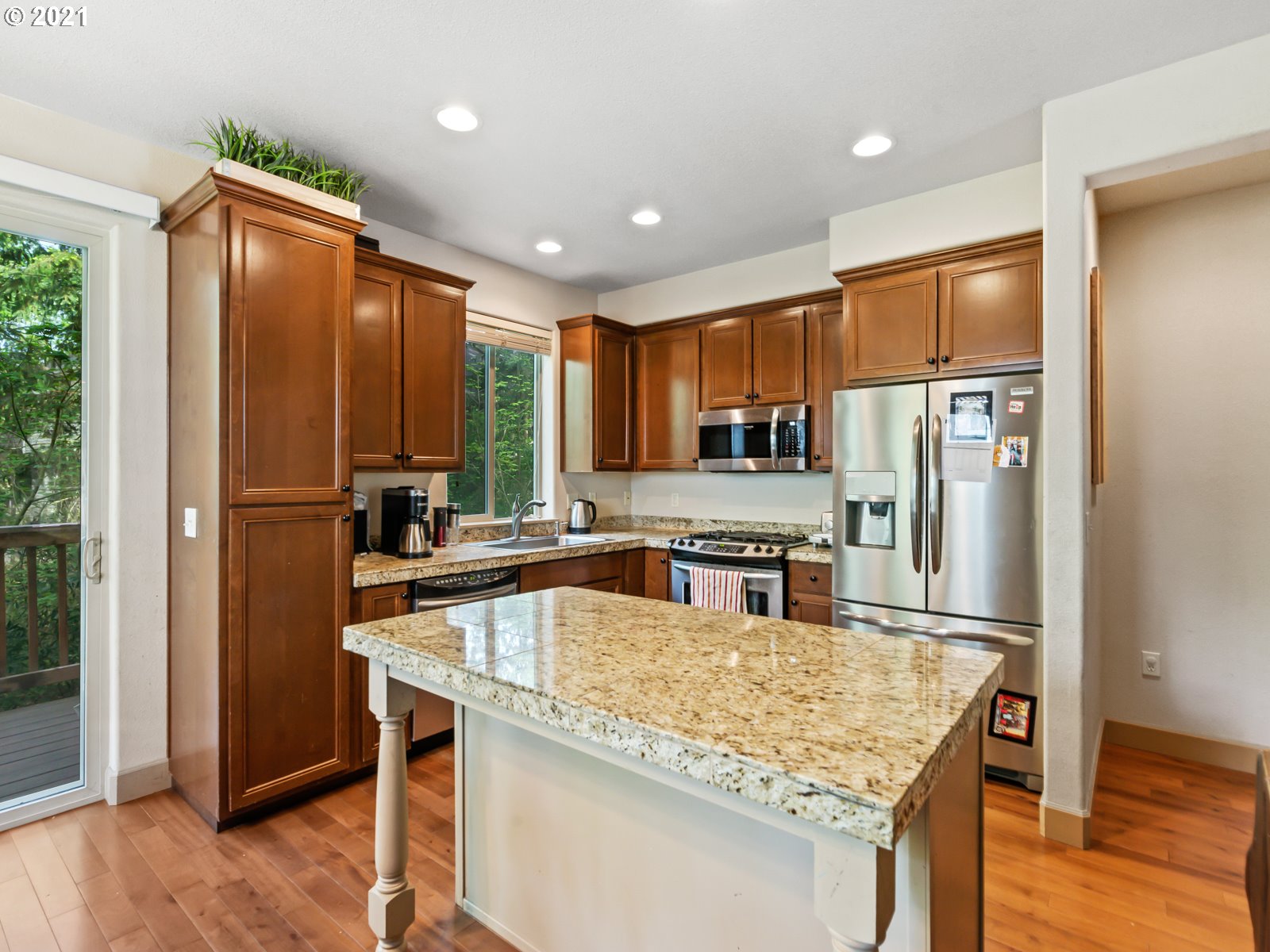 Photo #3: 21112307 Listing 