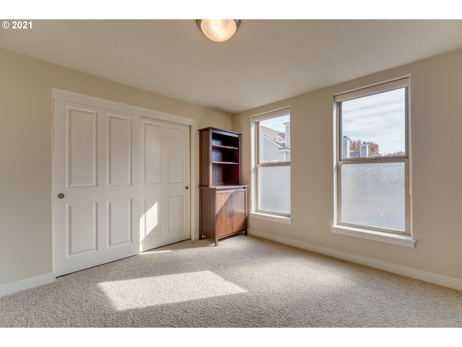 Photo #5: 21112930 Listing 