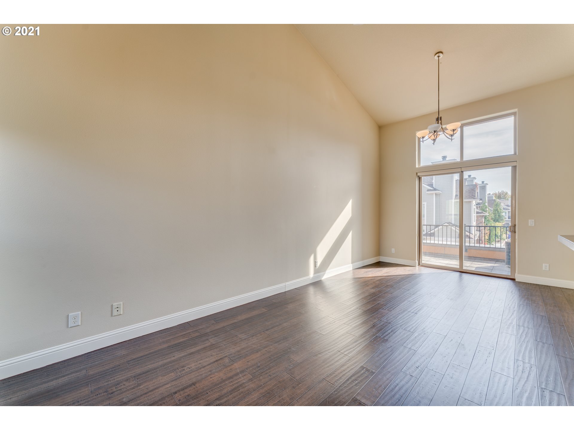 Photo #3: 21112930 Listing 