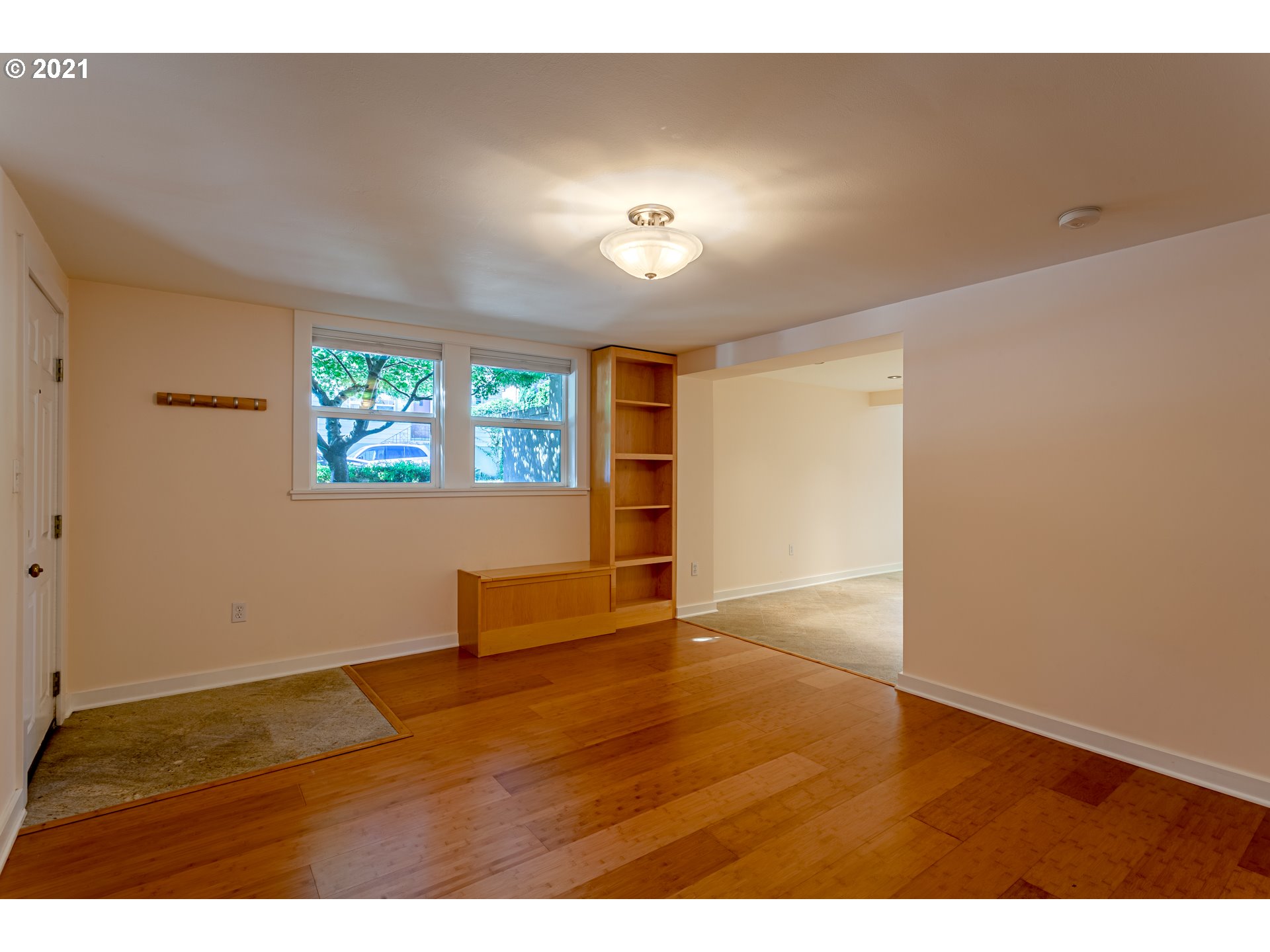 Photo #2: 21113701 Listing 