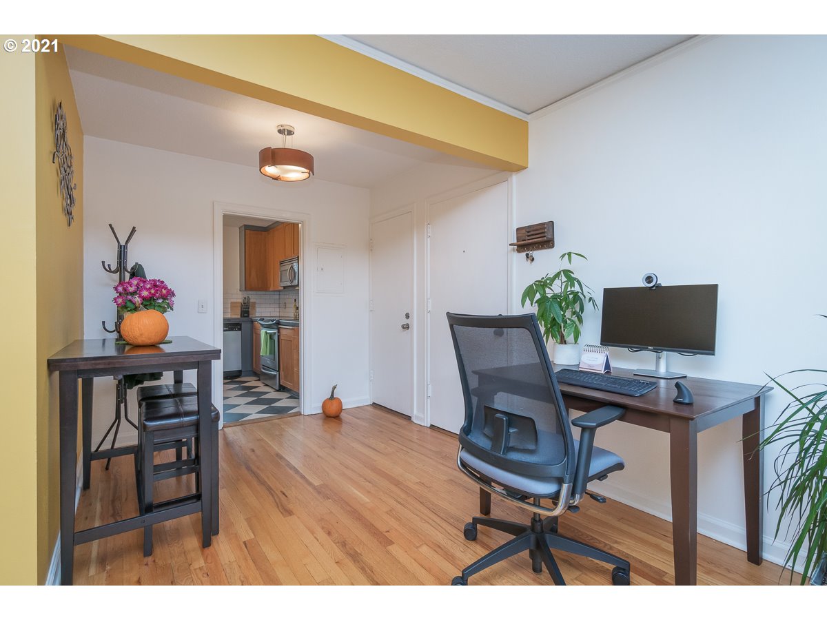 Photo #4: 21114304 Listing 