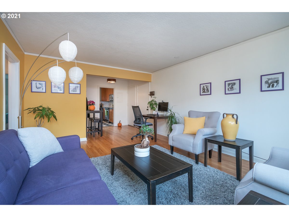 Photo #2: 21114304 Listing 