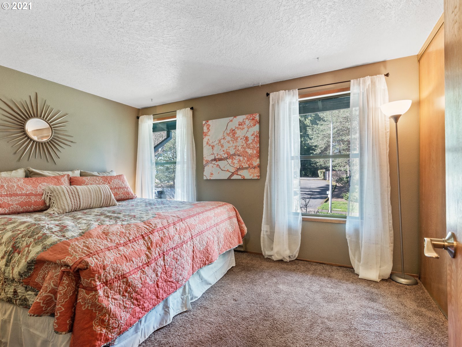 Photo #3: 21118336 Listing 