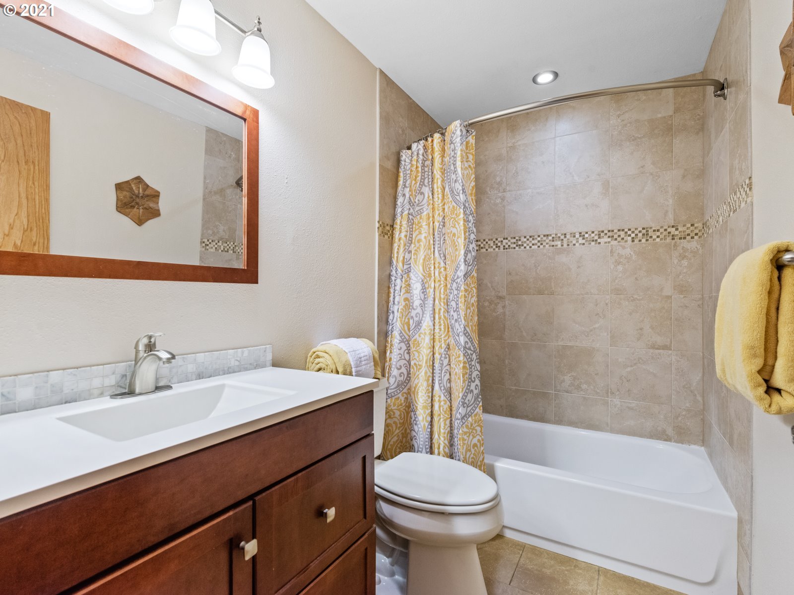 Photo #2: 21118336 Listing 