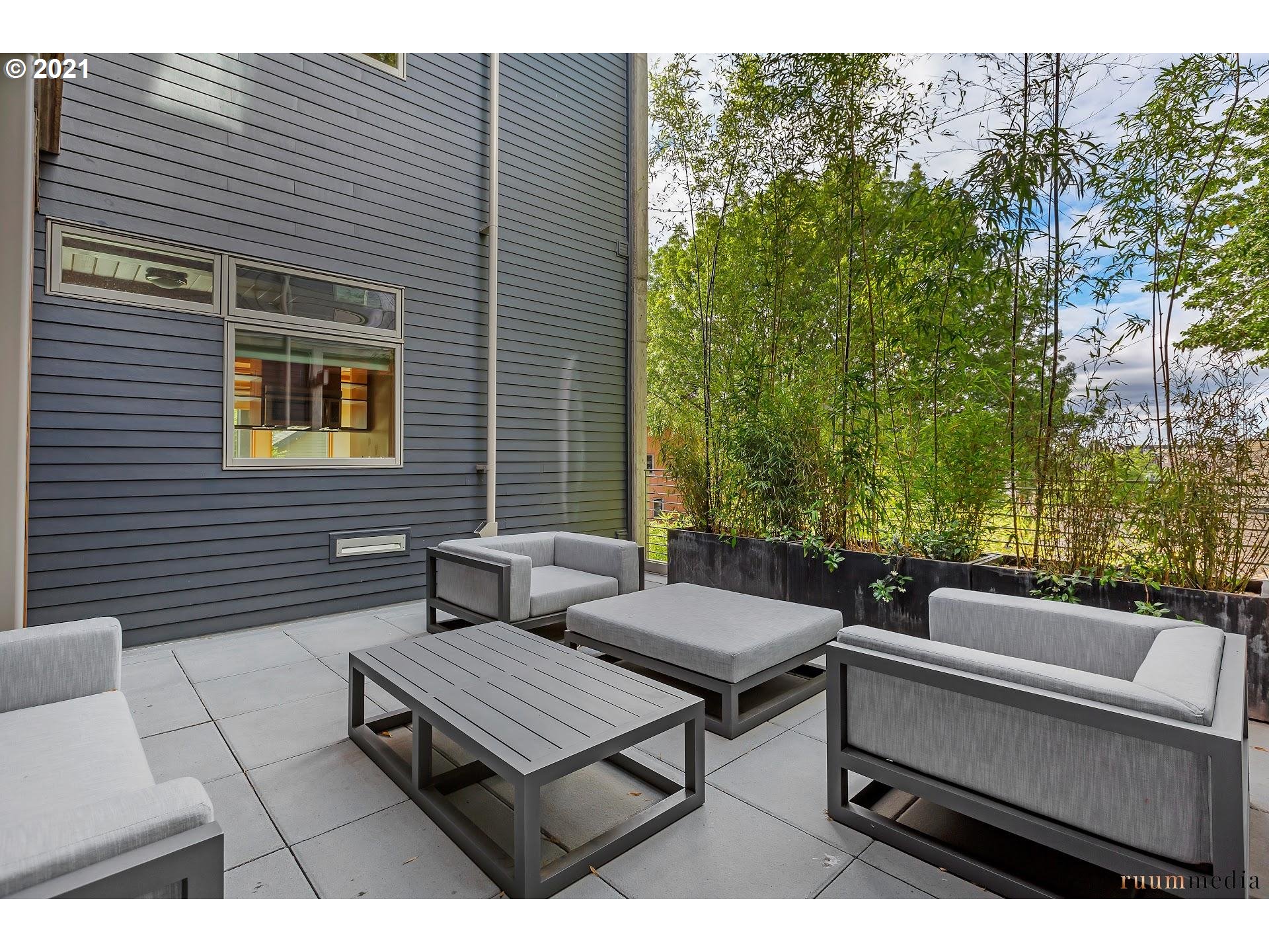 Photo #2: 21120951 Listing 