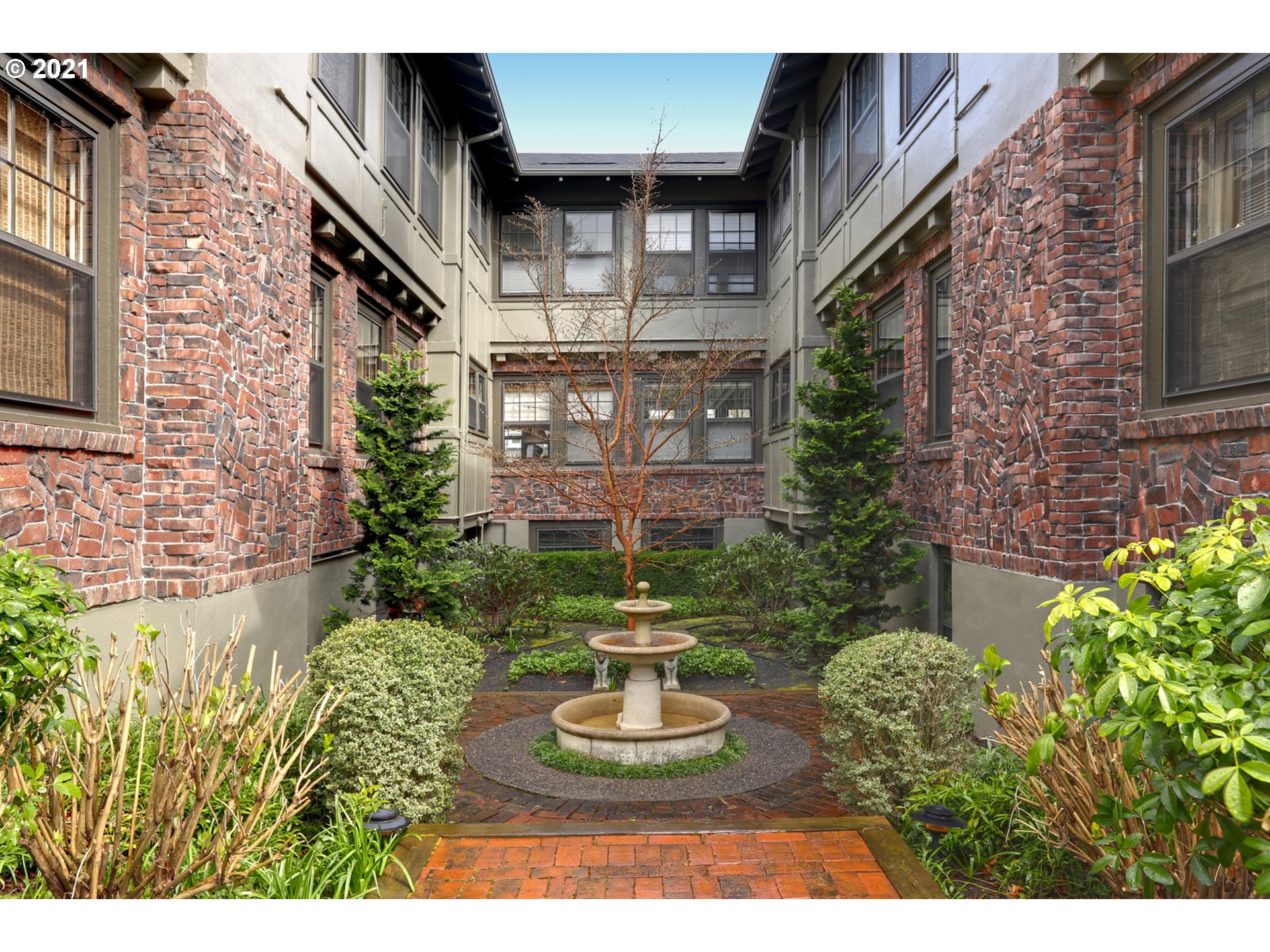 Photo #3: 21122363 Listing 