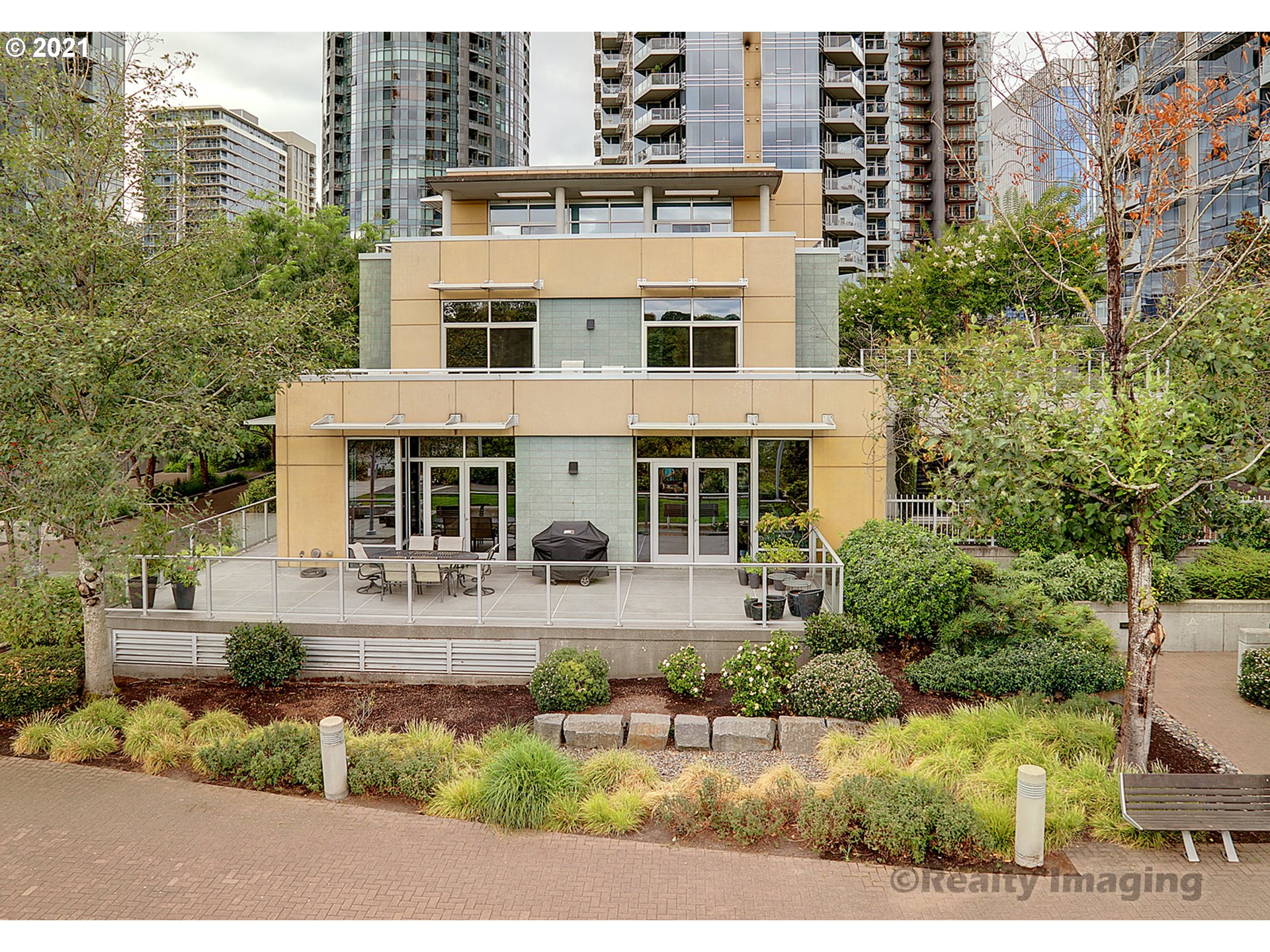 Photo #2: 21124943 Listing 