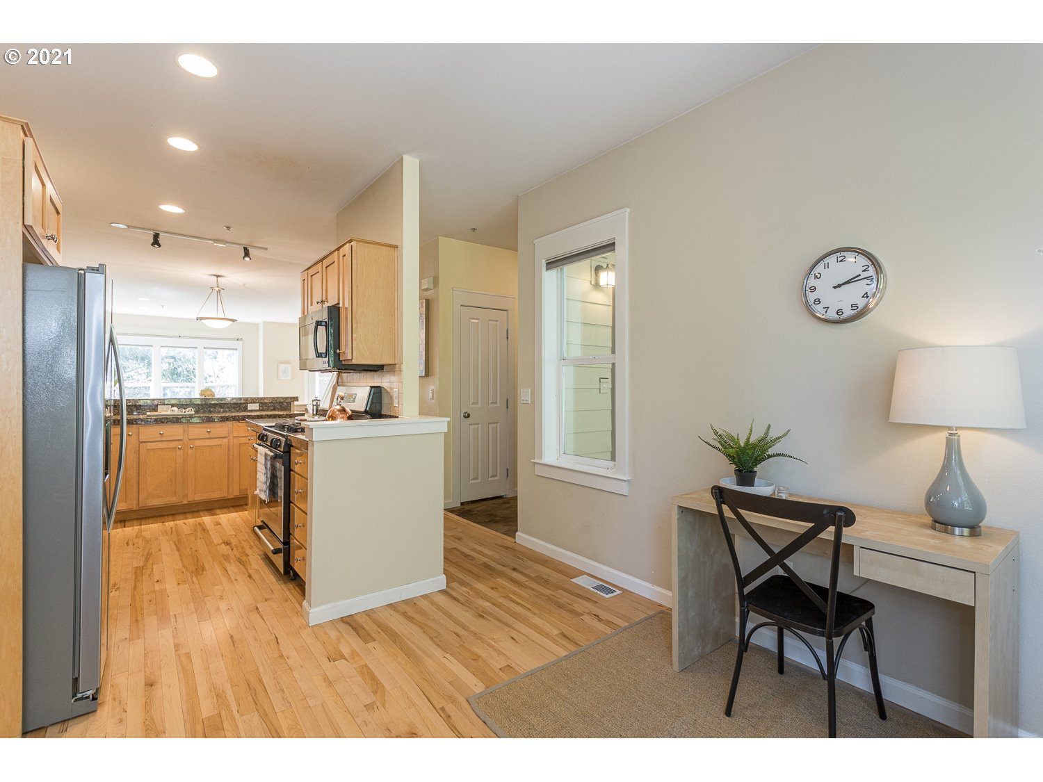 Photo #2: 21125160 Listing 