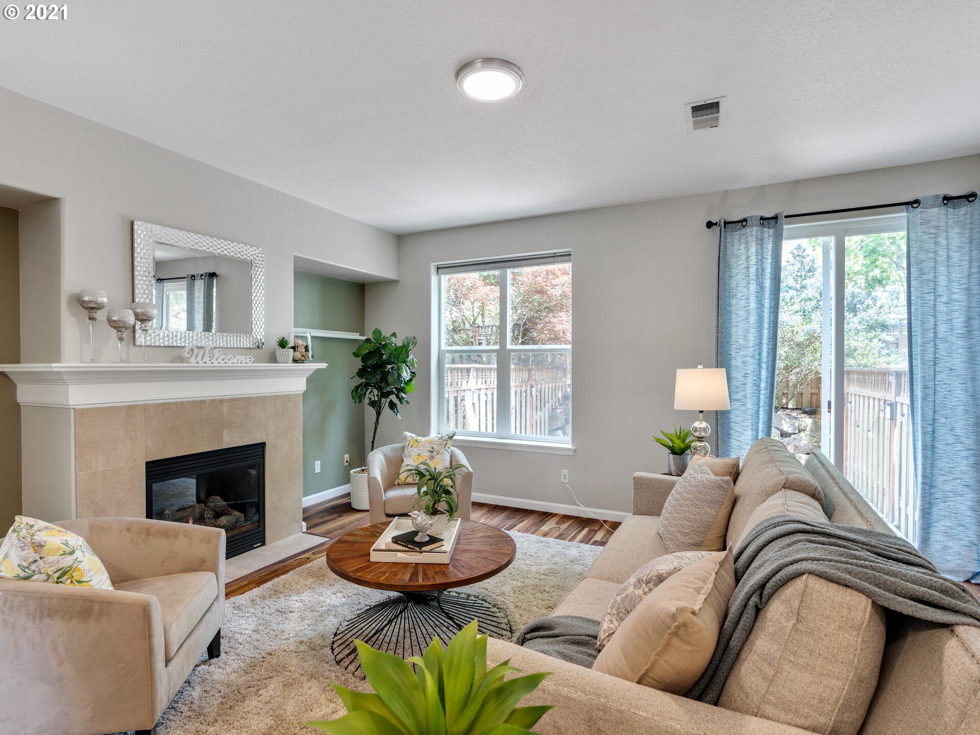 Photo #3: 21125647 Listing 