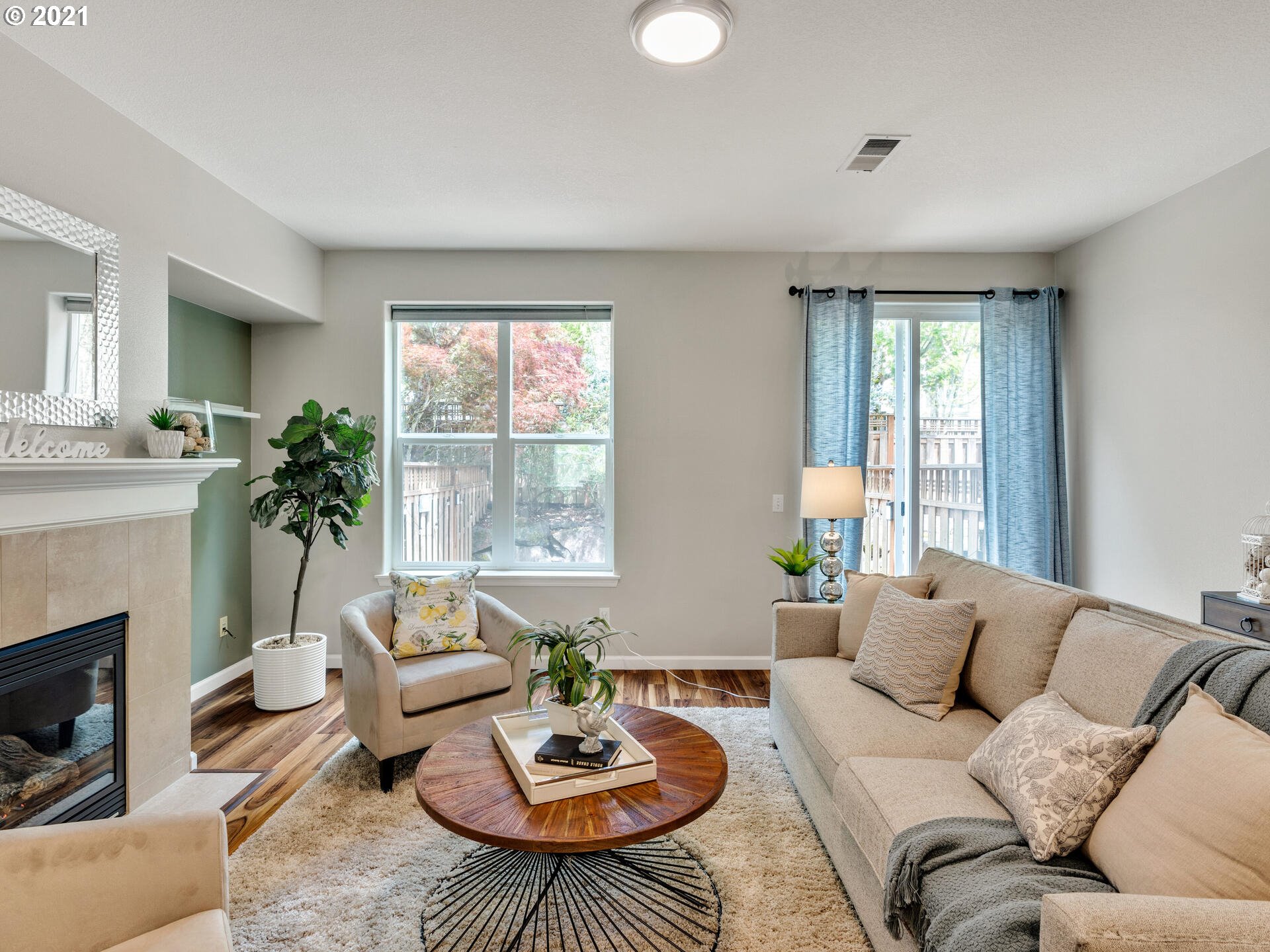 Photo #4: 21125647 Listing 