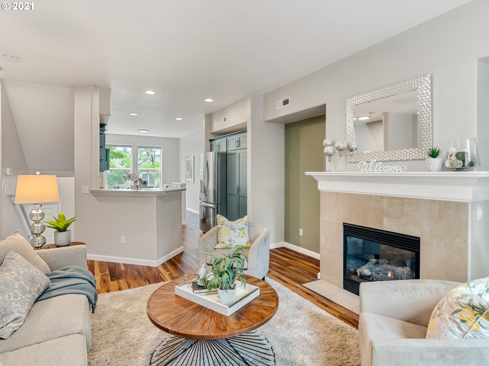 Photo #6: 21125647 Listing 