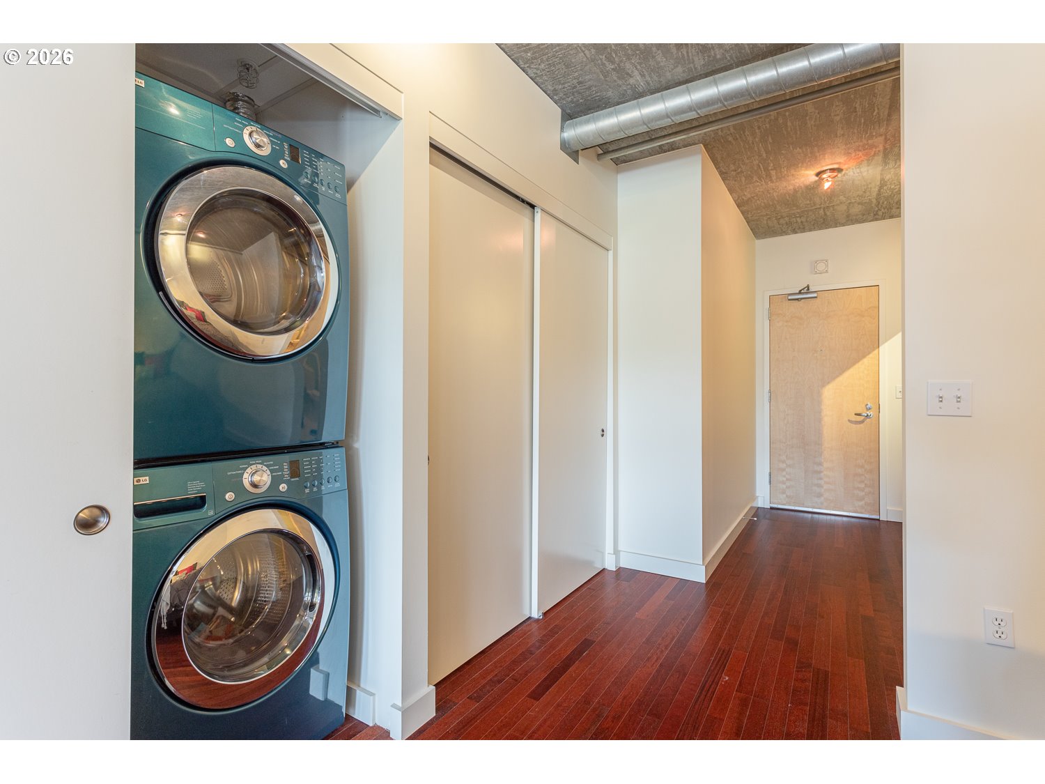 Photo #9: 211261947 Listing: Photo #9