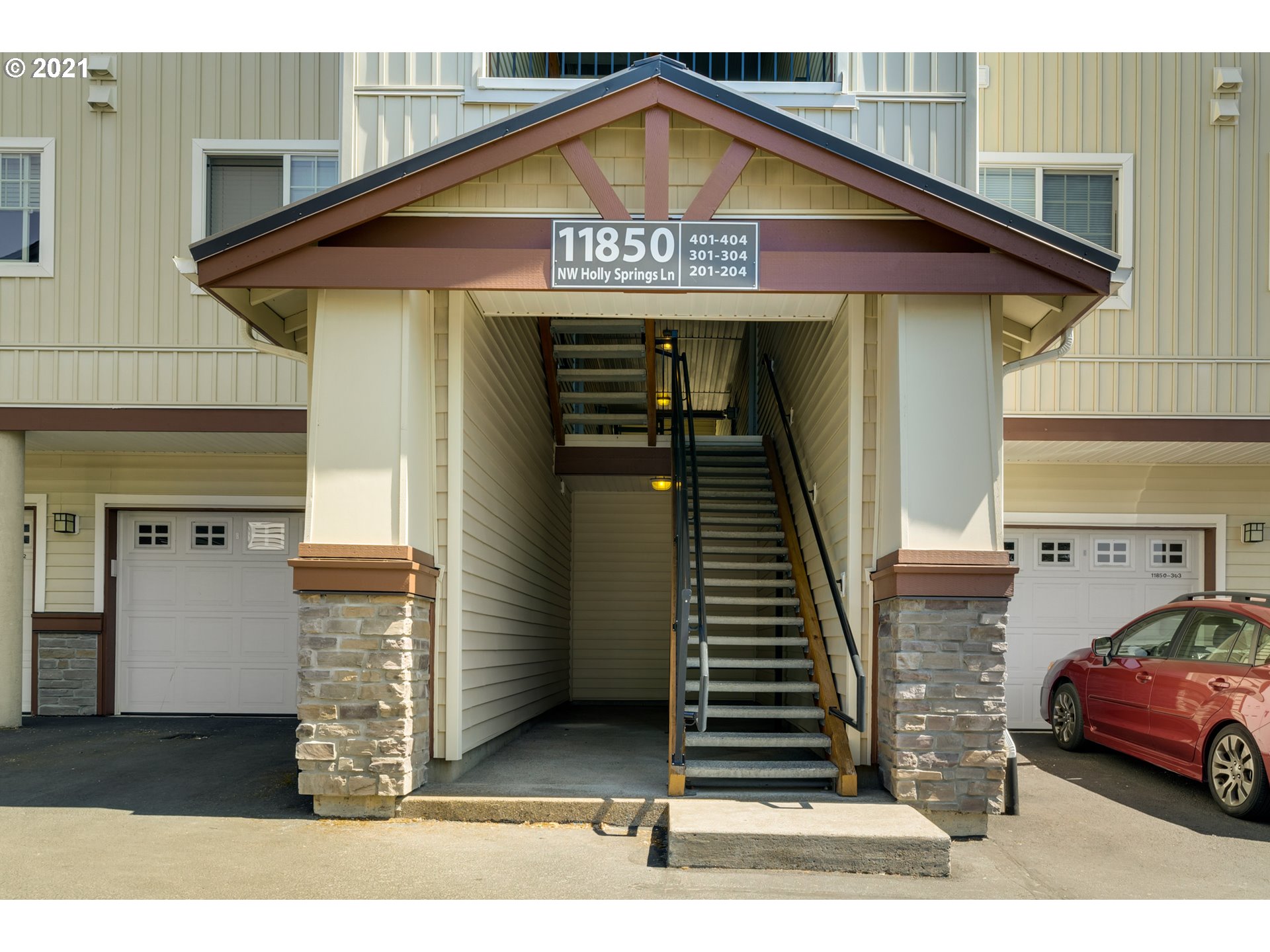 Photo #2: 21130333 Listing 