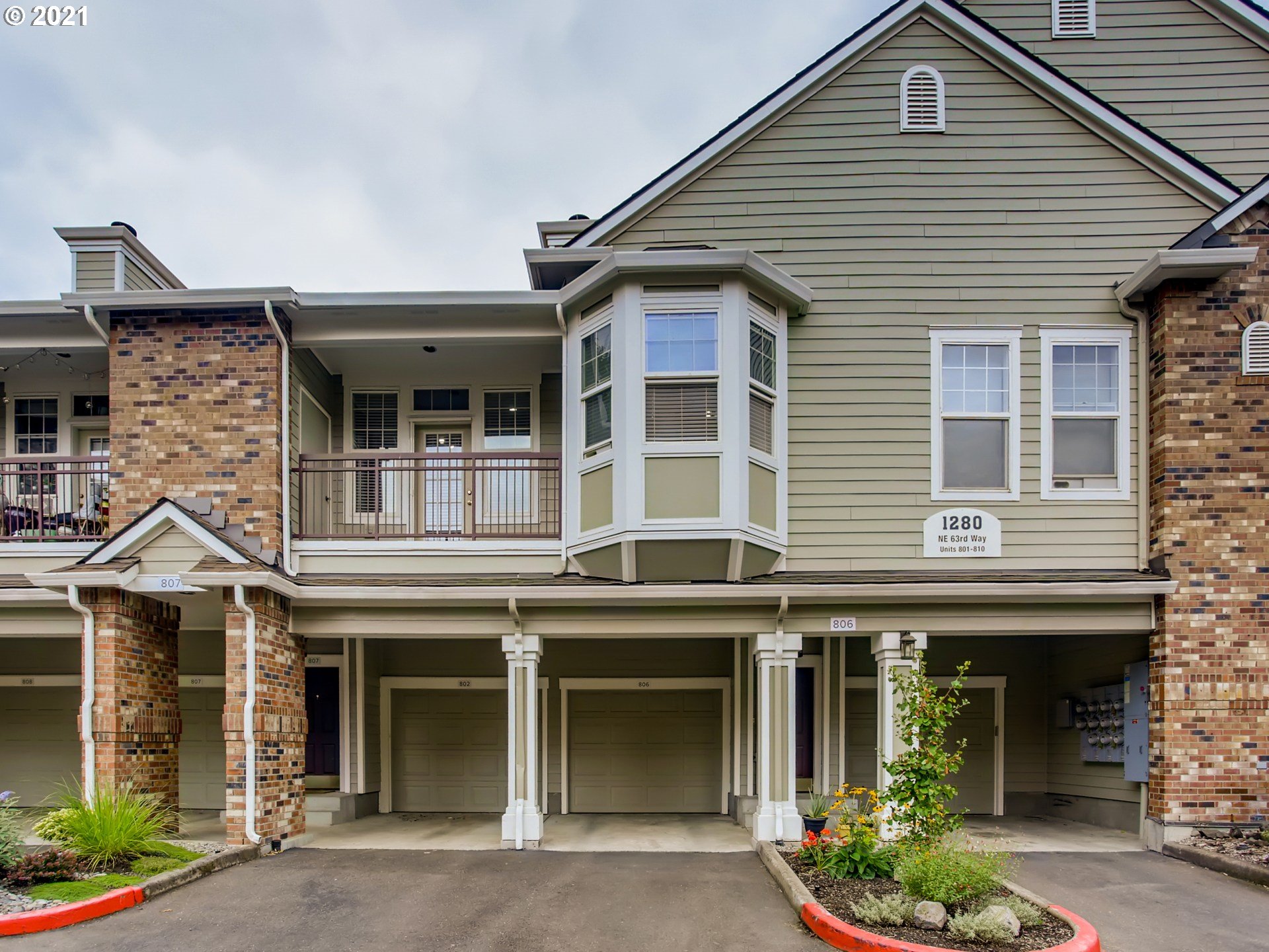 Photo #2: 21130771 Listing 