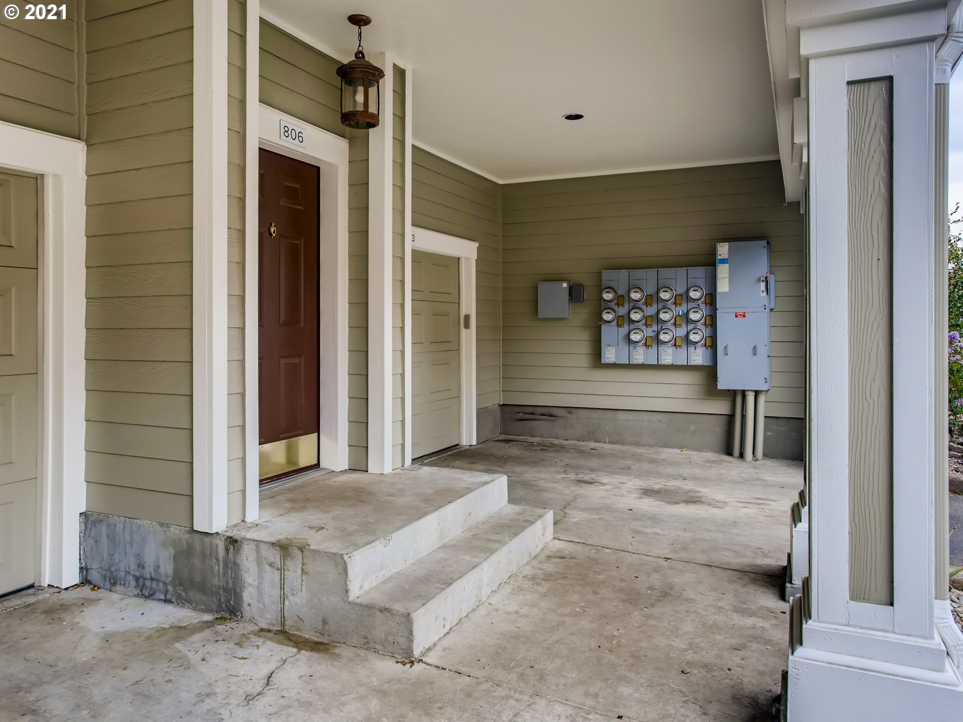 Photo #5: 21130771 Listing 