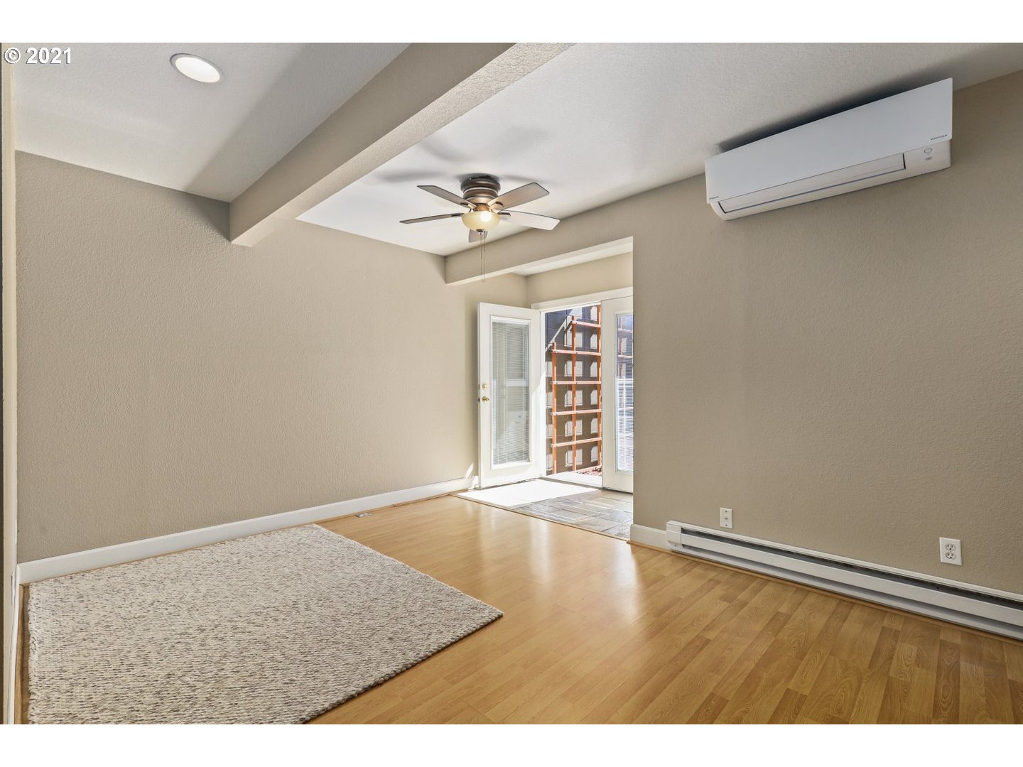 Photo #5: 21133089 Listing 