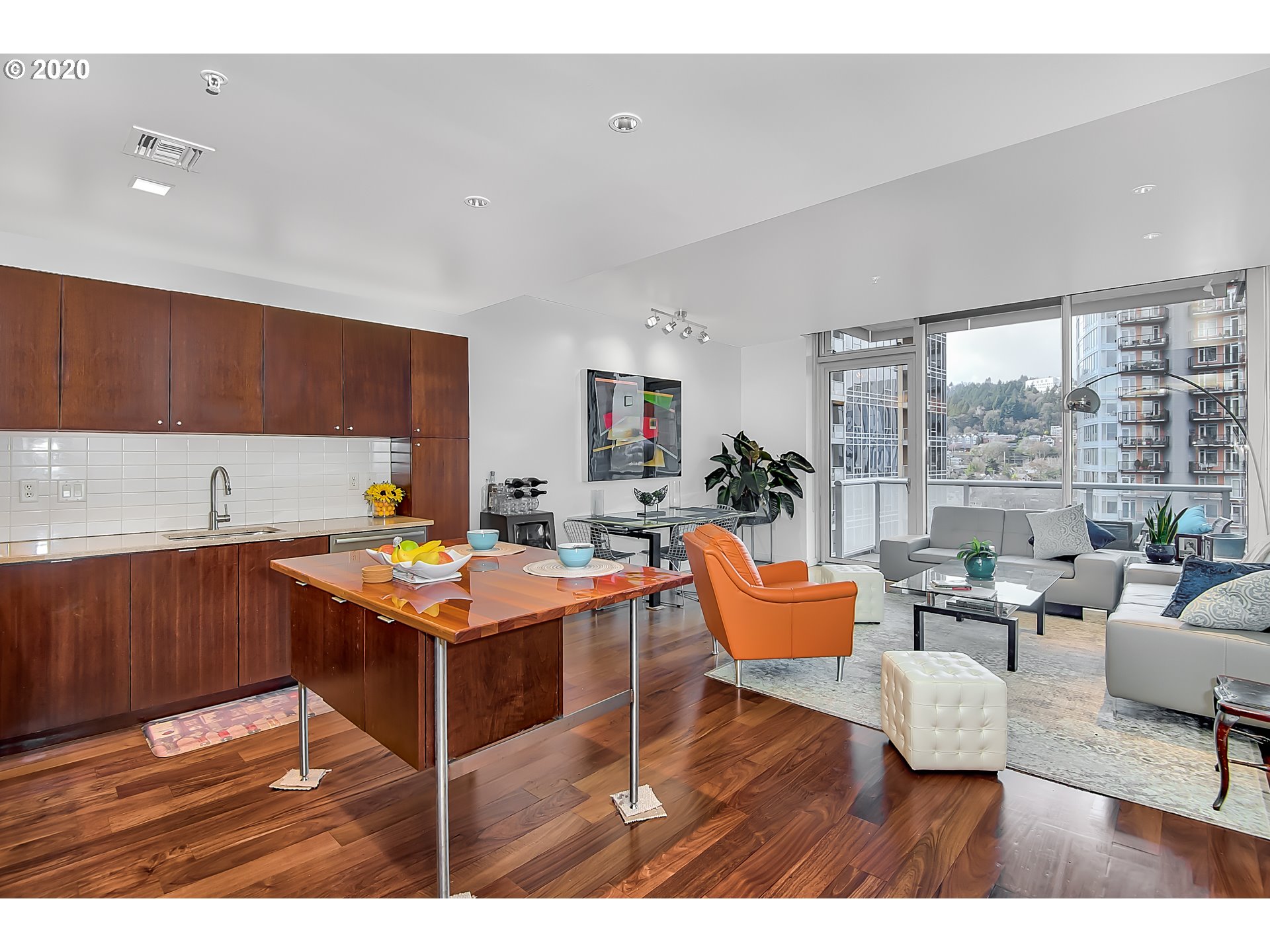Photo #6: 21133794 Listing 